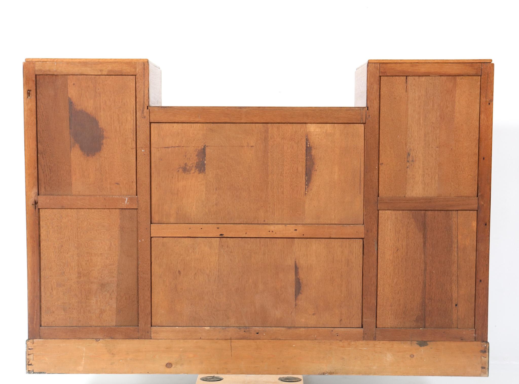 Oak Art Deco Modernist Credenza or Sideboard, 1920s For Sale 2