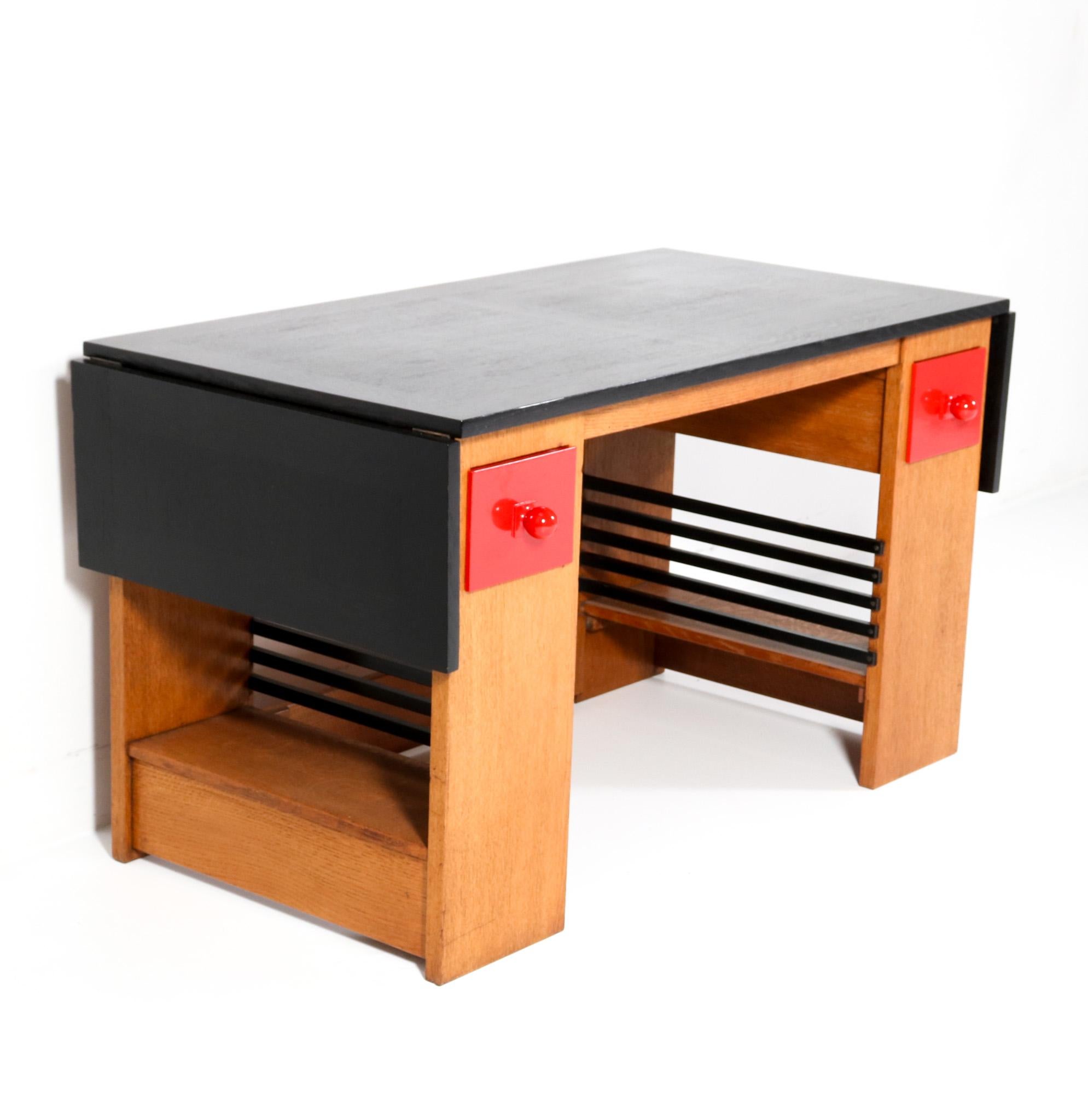 Dutch Oak Art Deco Modernist Desk or Writing Table by Hendrik Wouda for Pander, 1920s For Sale