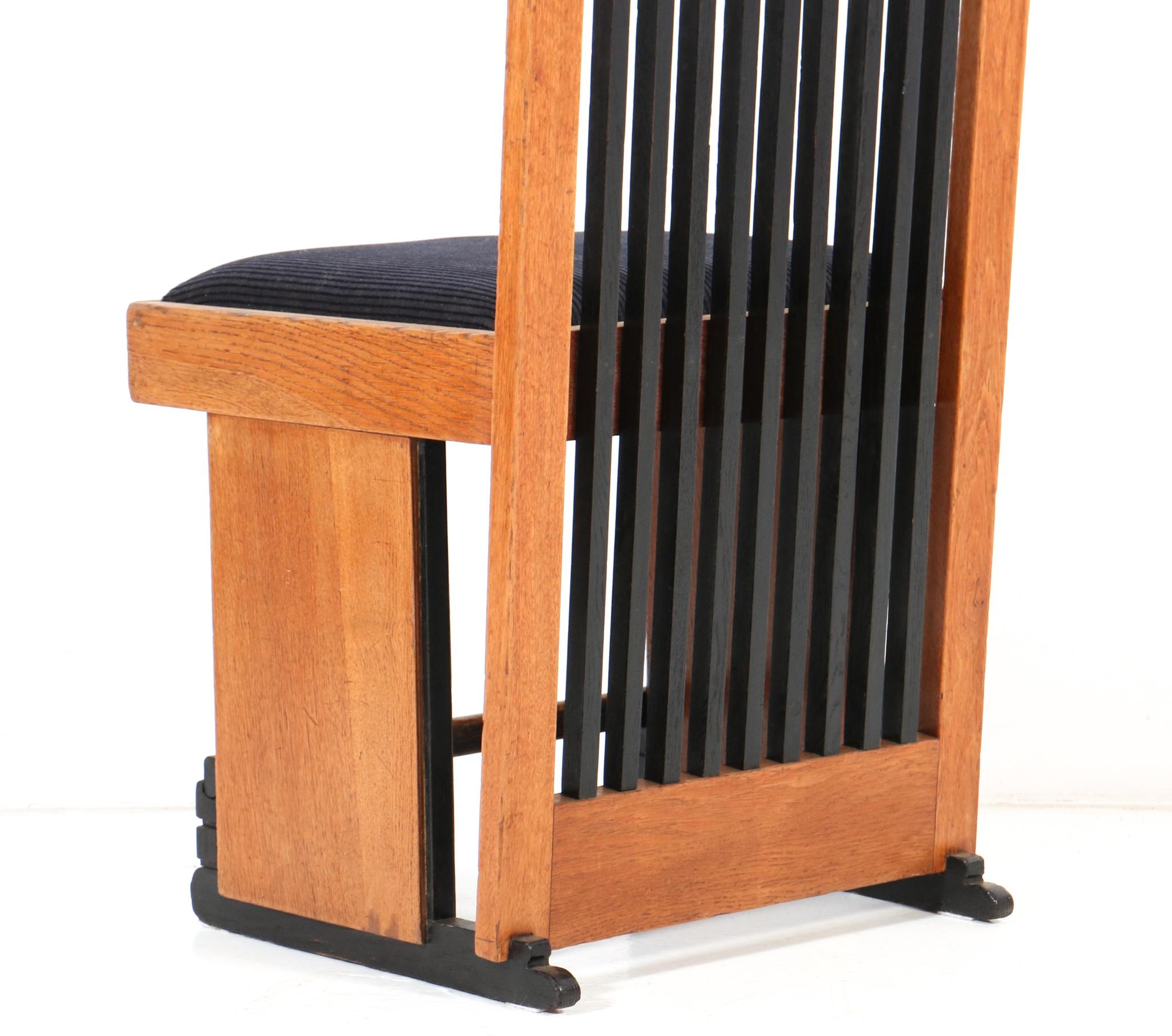  Chaises de salle à manger Art déco moderniste à haut dossier en chêne, par l'architecte Caspers, années 1920 en vente 10