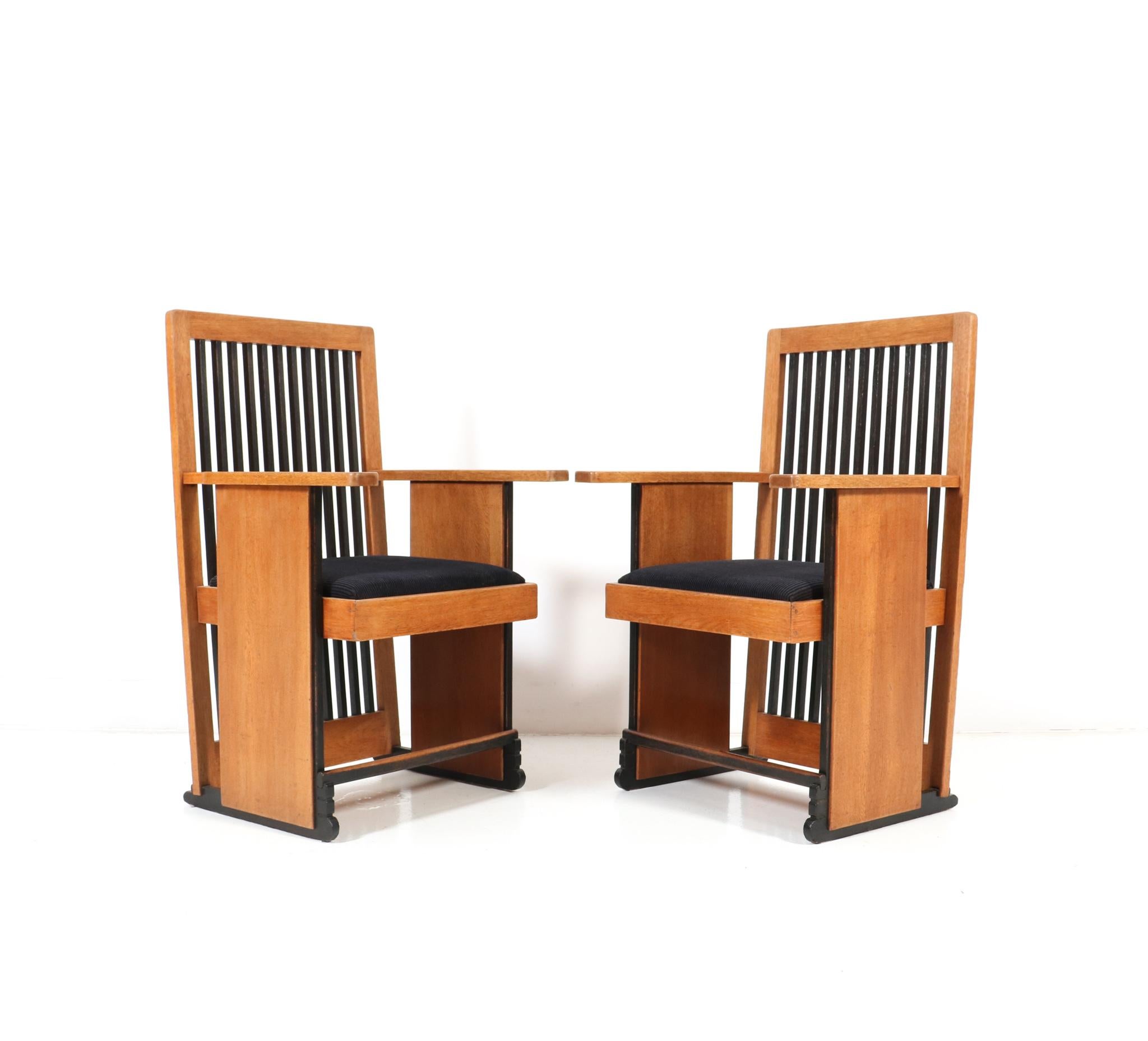 Early 20th Century  Oak Art Deco Modernist High Back Dining Room Chairs by Architect Caspers, 1920s For Sale