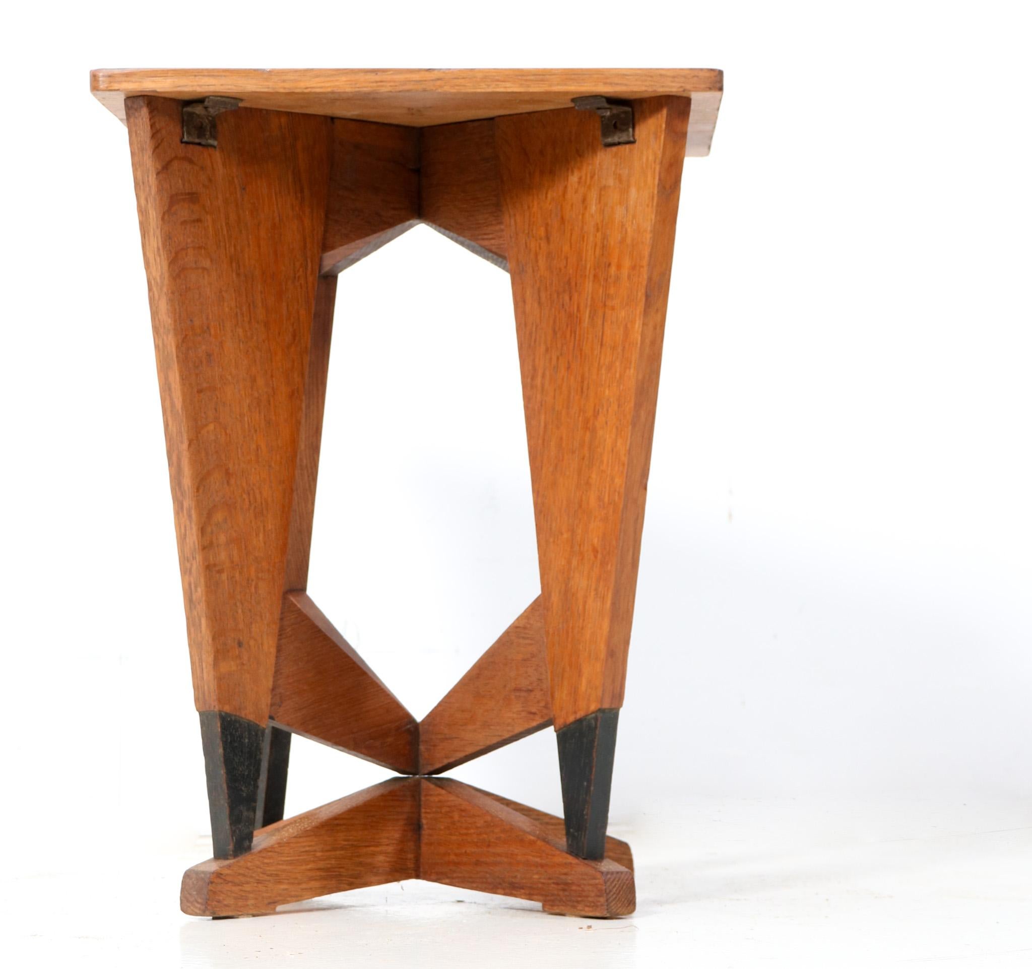 Early 20th Century Oak Art Deco Modernist Side Table by P.E.L. Izeren for De Genneper Molen, 1920s