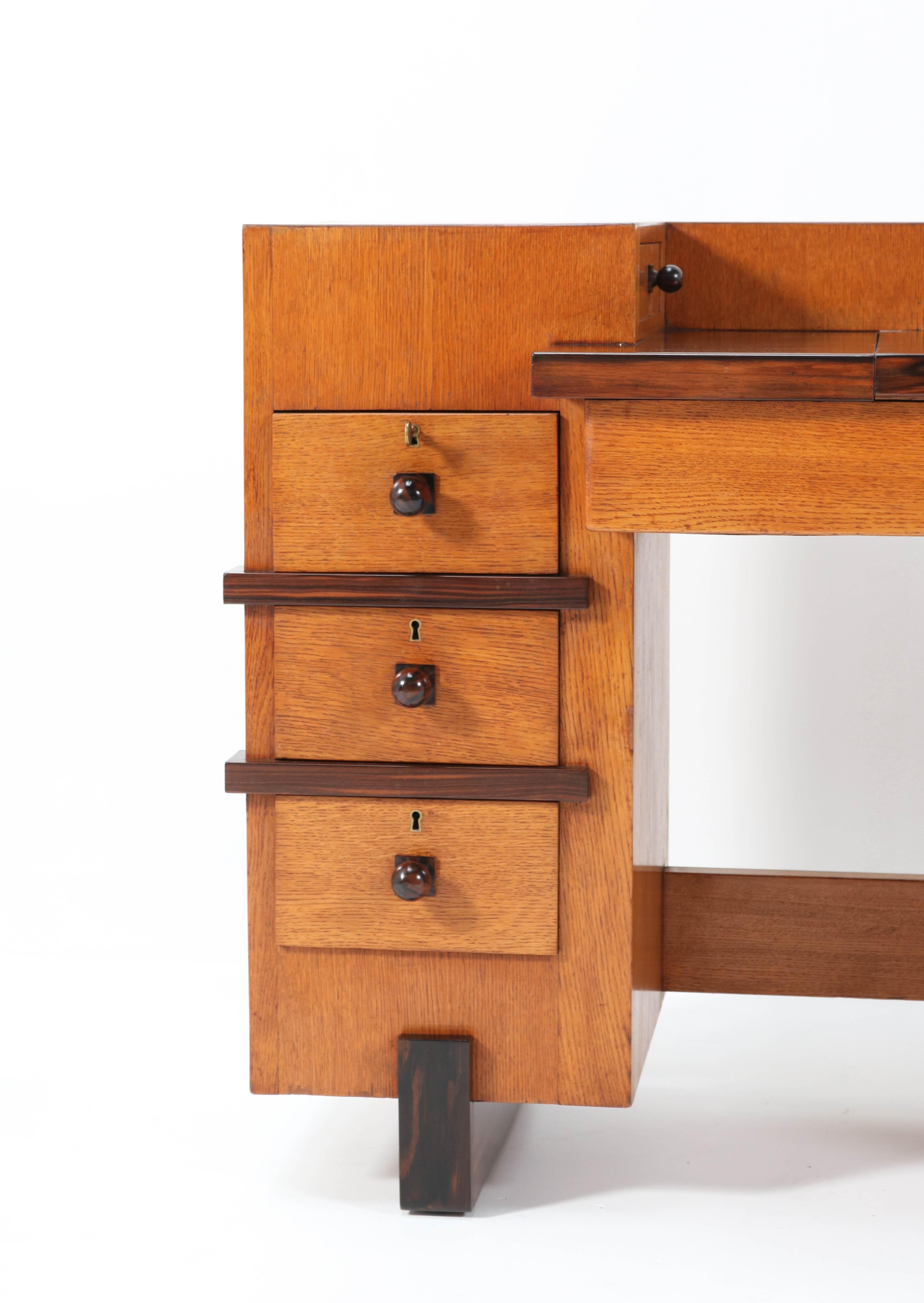 Modernistischer Schreibtisch aus Eiche im Art déco-Stil von Hendrik Wouda für Pander, 1924 im Angebot 4