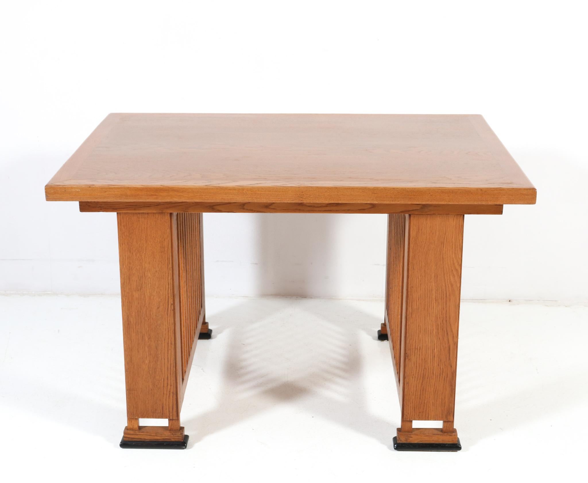 Oak Art Deco Modernist Writing Table or Dining Table by Architect Caspers, 1920s In Good Condition For Sale In Amsterdam, NL
