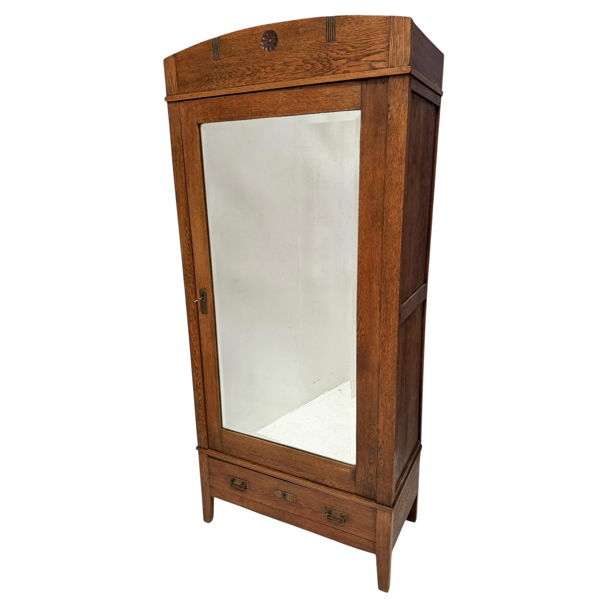 Jugendstil-Kleiderschrank aus Eiche, 1900er Jahre