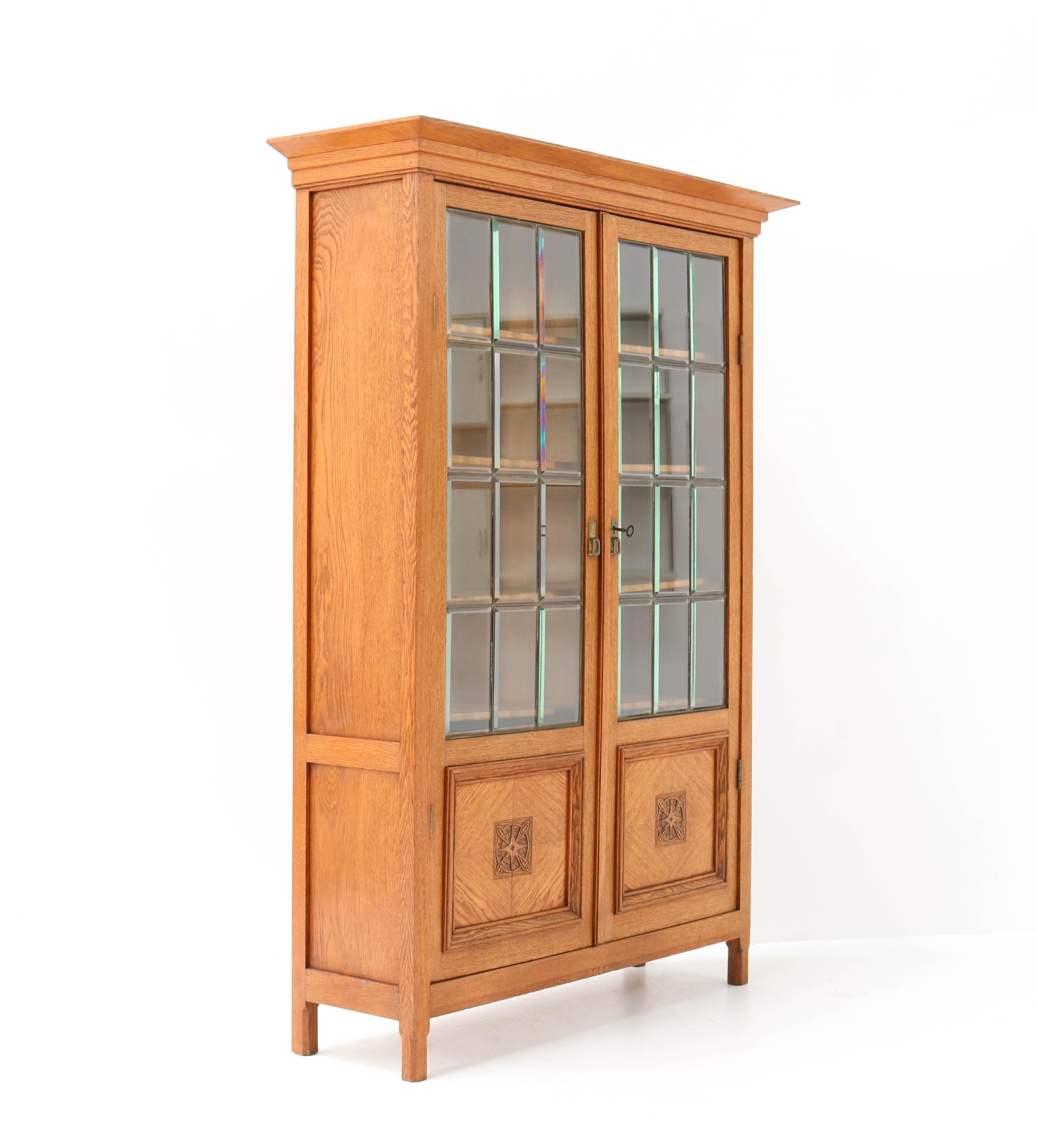 Dutch Oak Art Nouveau Arts & Crafts Bookcase Attributed to K.P.C. de Bazel, 1900s