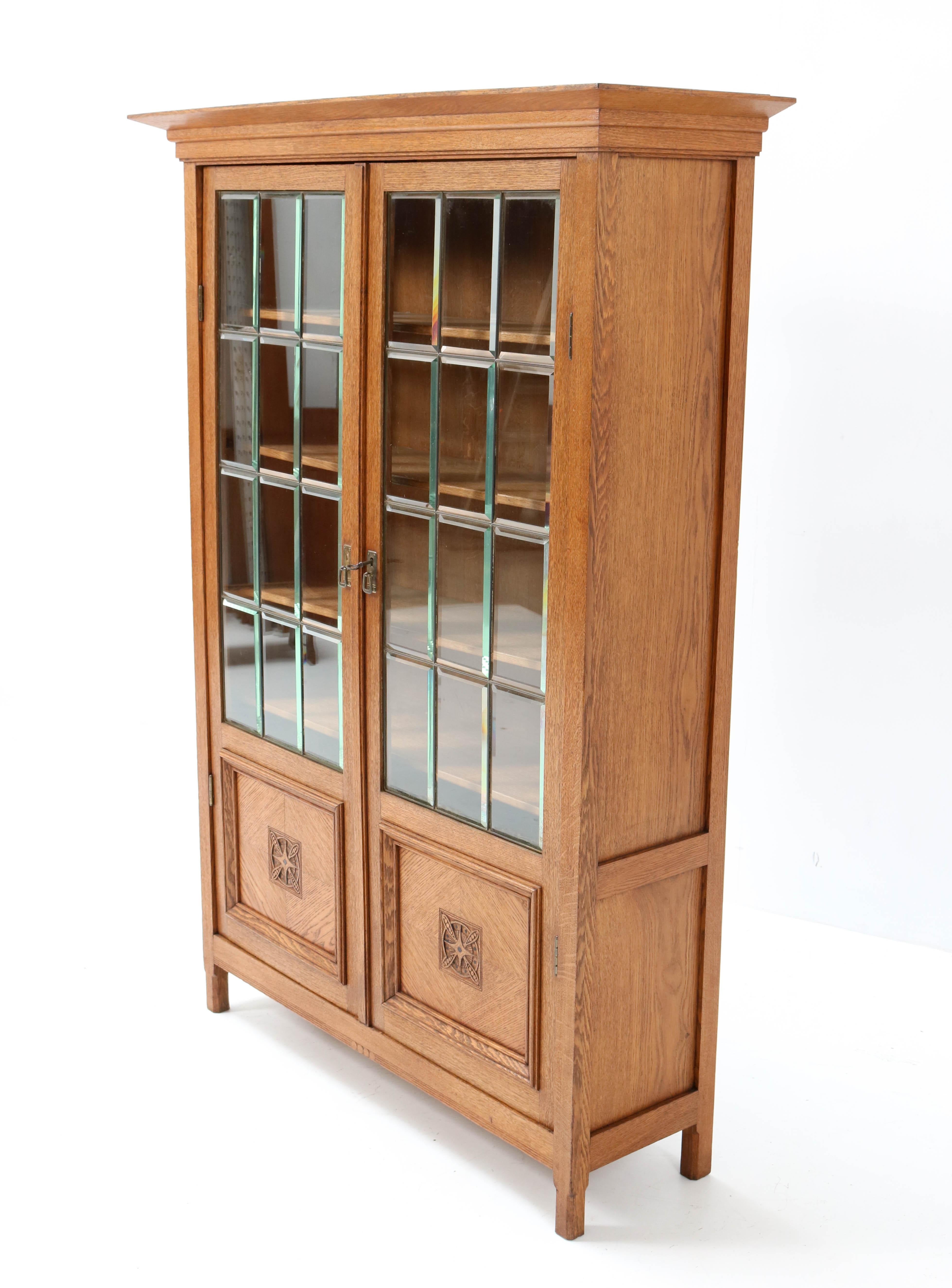 Early 20th Century Oak Art Nouveau Arts & Crafts Bookcase Attributed to K.P.C. de Bazel, 1900s