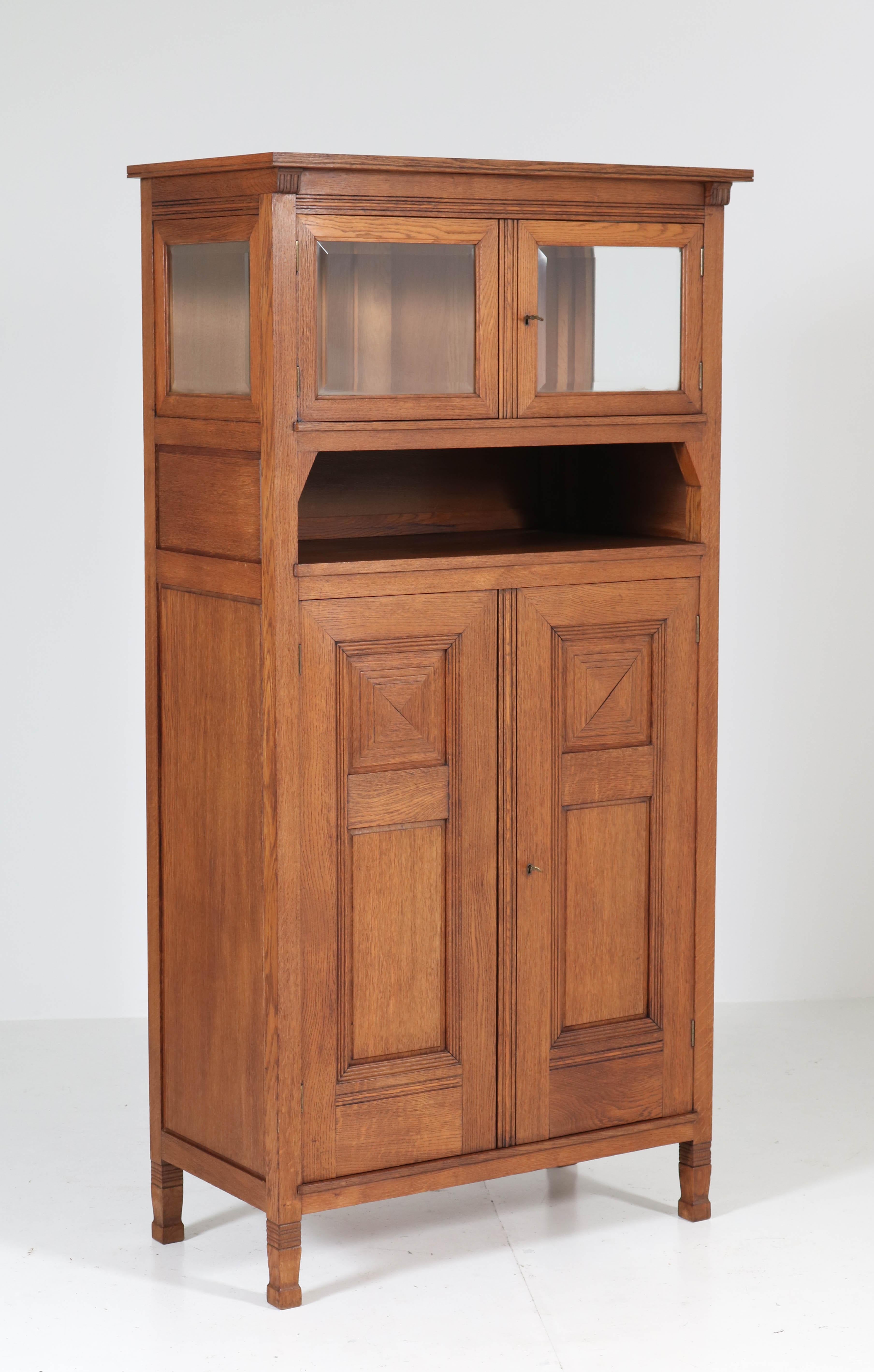 Oak Art Nouveau Arts & Crafts Bookcase by A.R. Wittop Koning for J.A. Huizinga In Good Condition In Amsterdam, NL