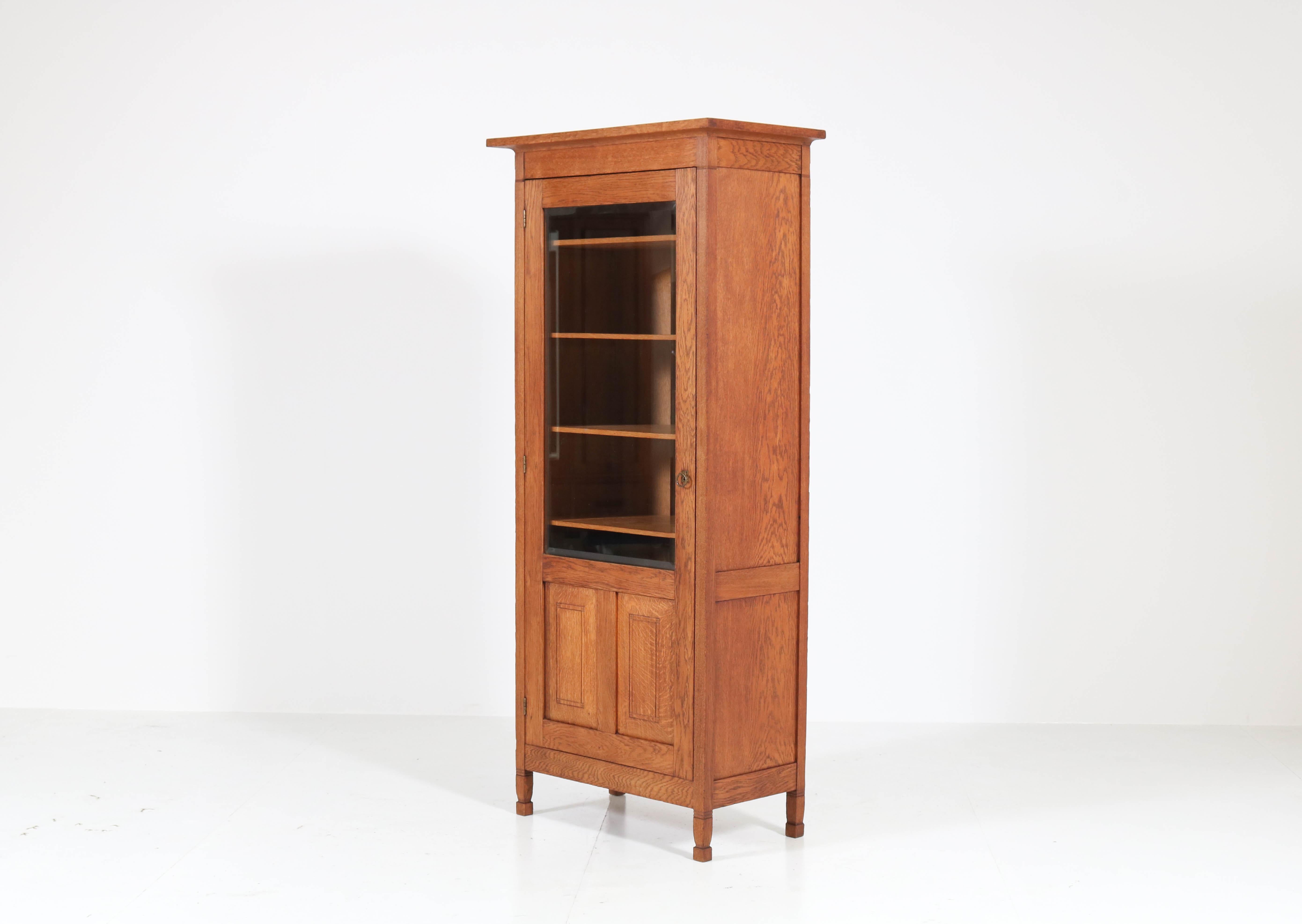 Oak Art Nouveau Arts & Crafts Bookcase by Willem Penaat, 1900s In Good Condition In Amsterdam, NL