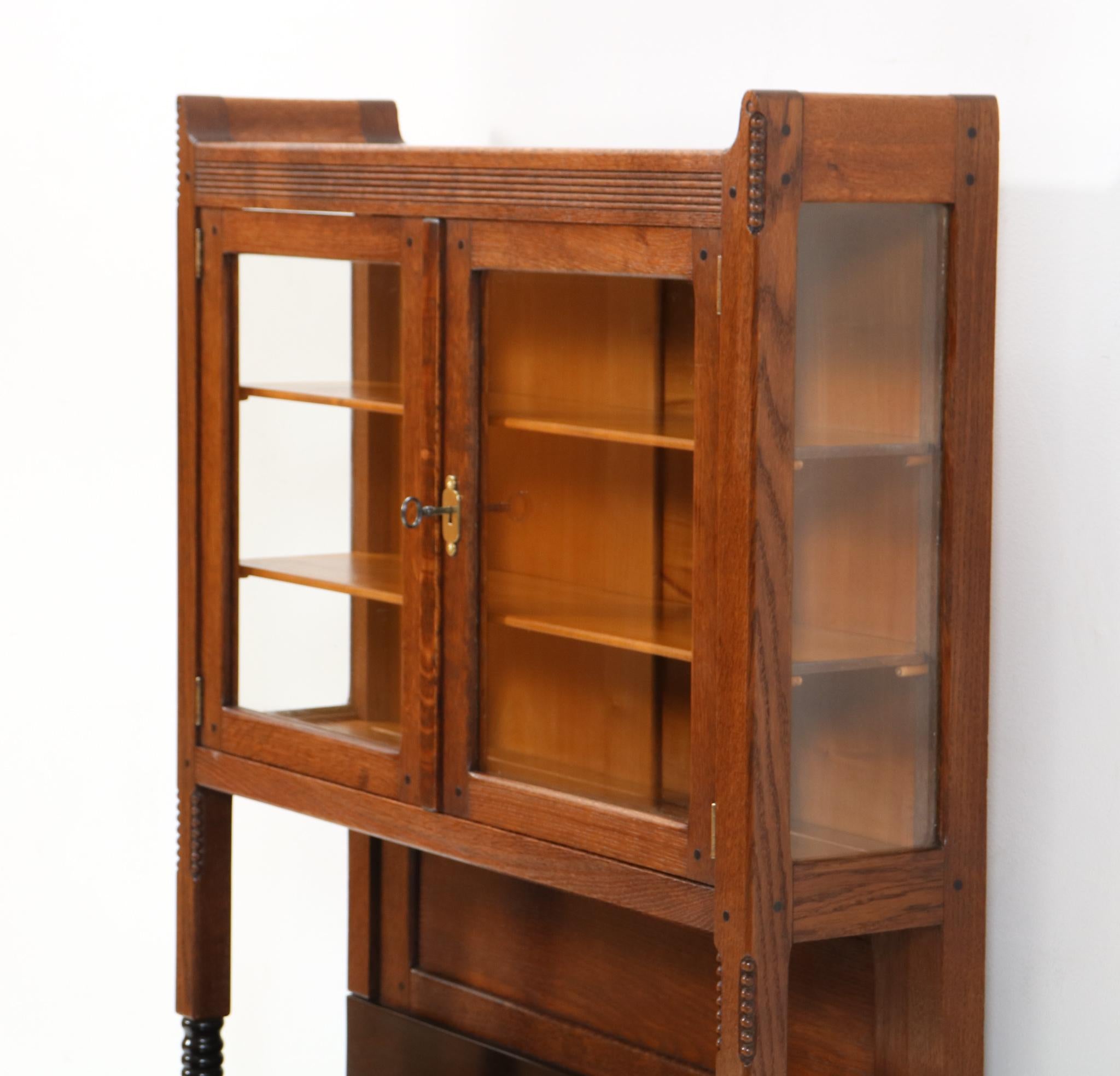 Armario Art Nouveau Arts & Crafts de roble de Jac. van den Bosch para 't Binnenhuis en venta 7