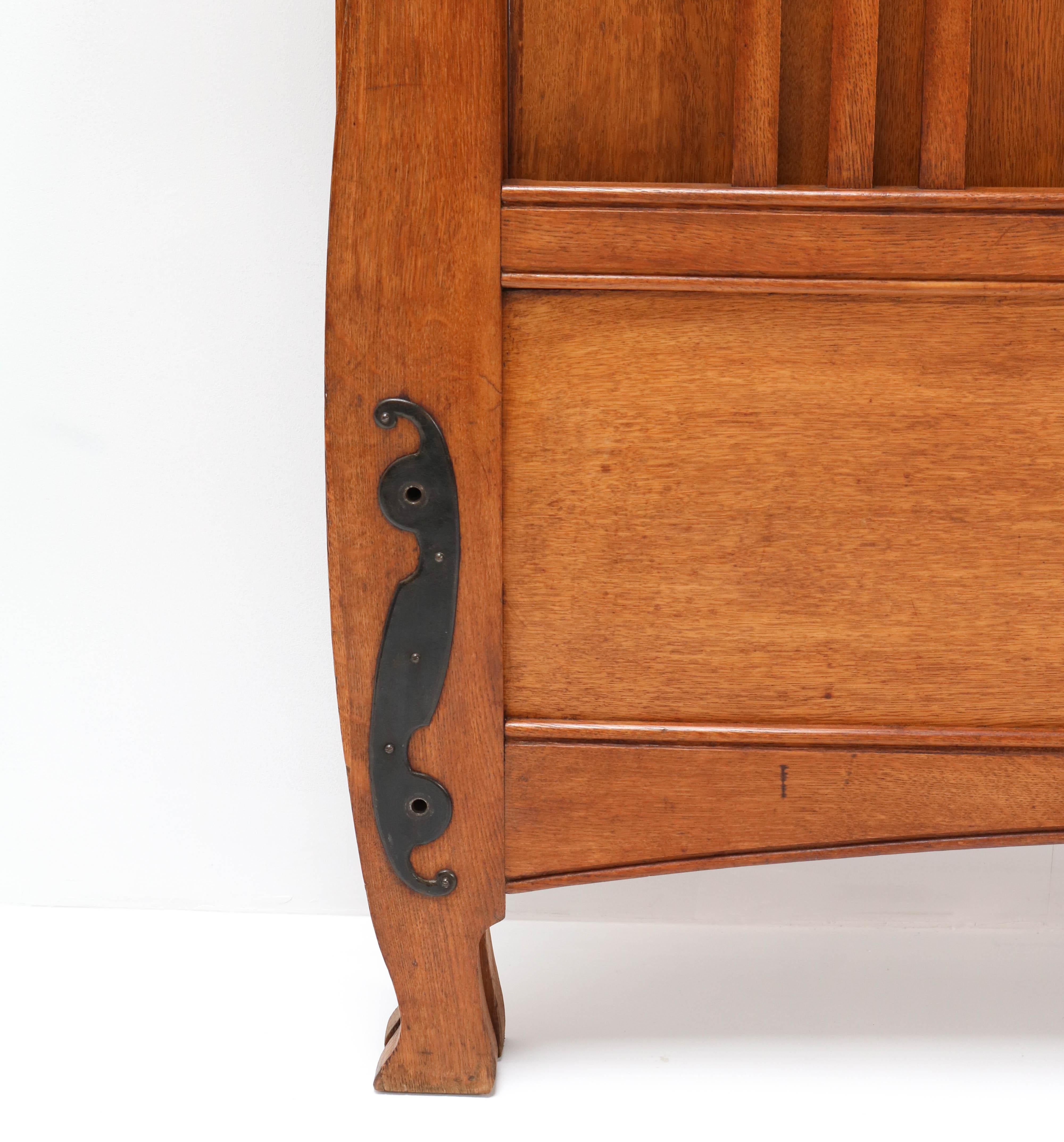 Laqué Lit double Art Nouveau Arts & Crafts de Gustave Serrurier-Bovy, années 1900