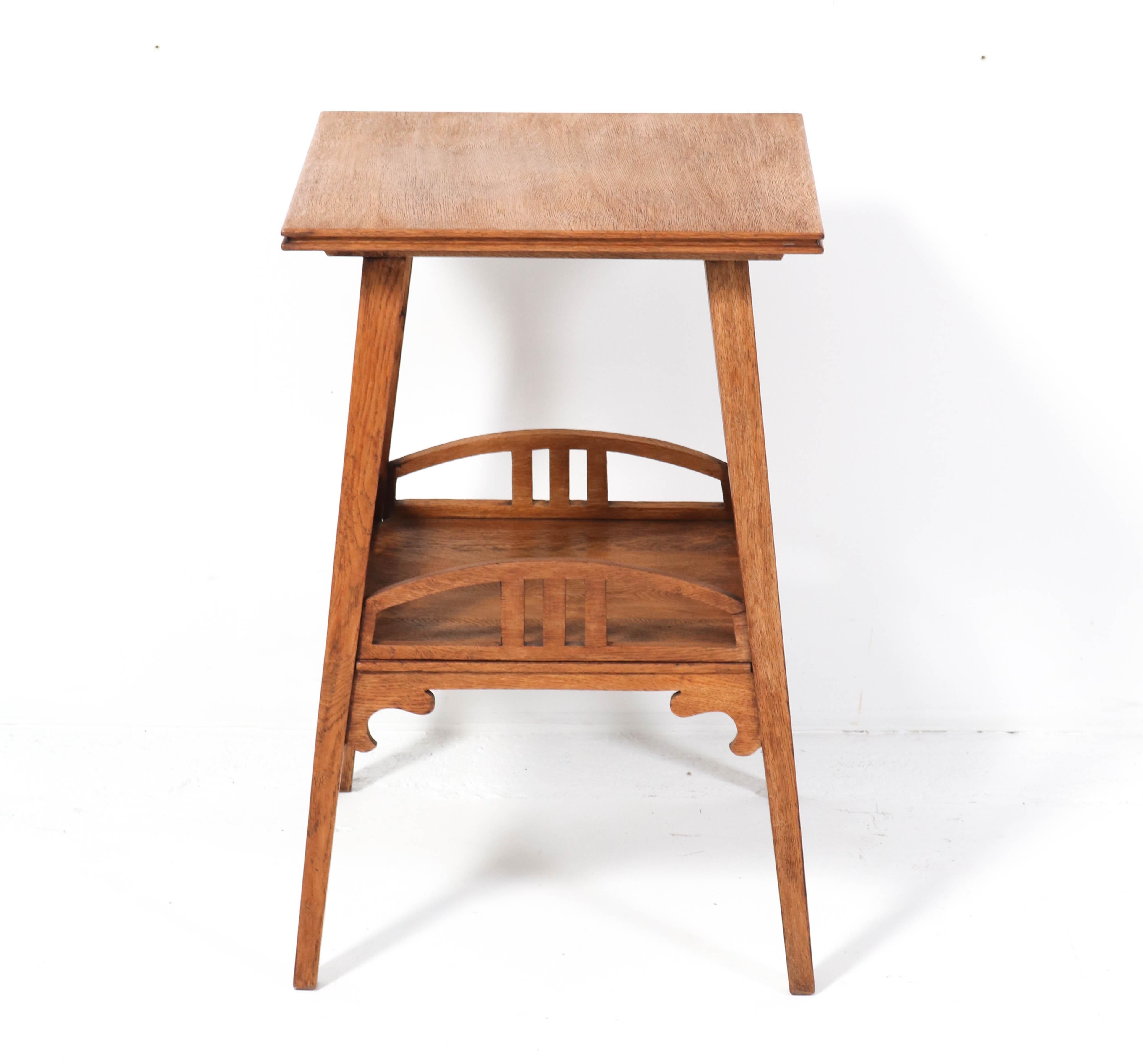 Dutch Oak Art Nouveau Arts & Crafts Pedestal Table or Side Table, 1900s