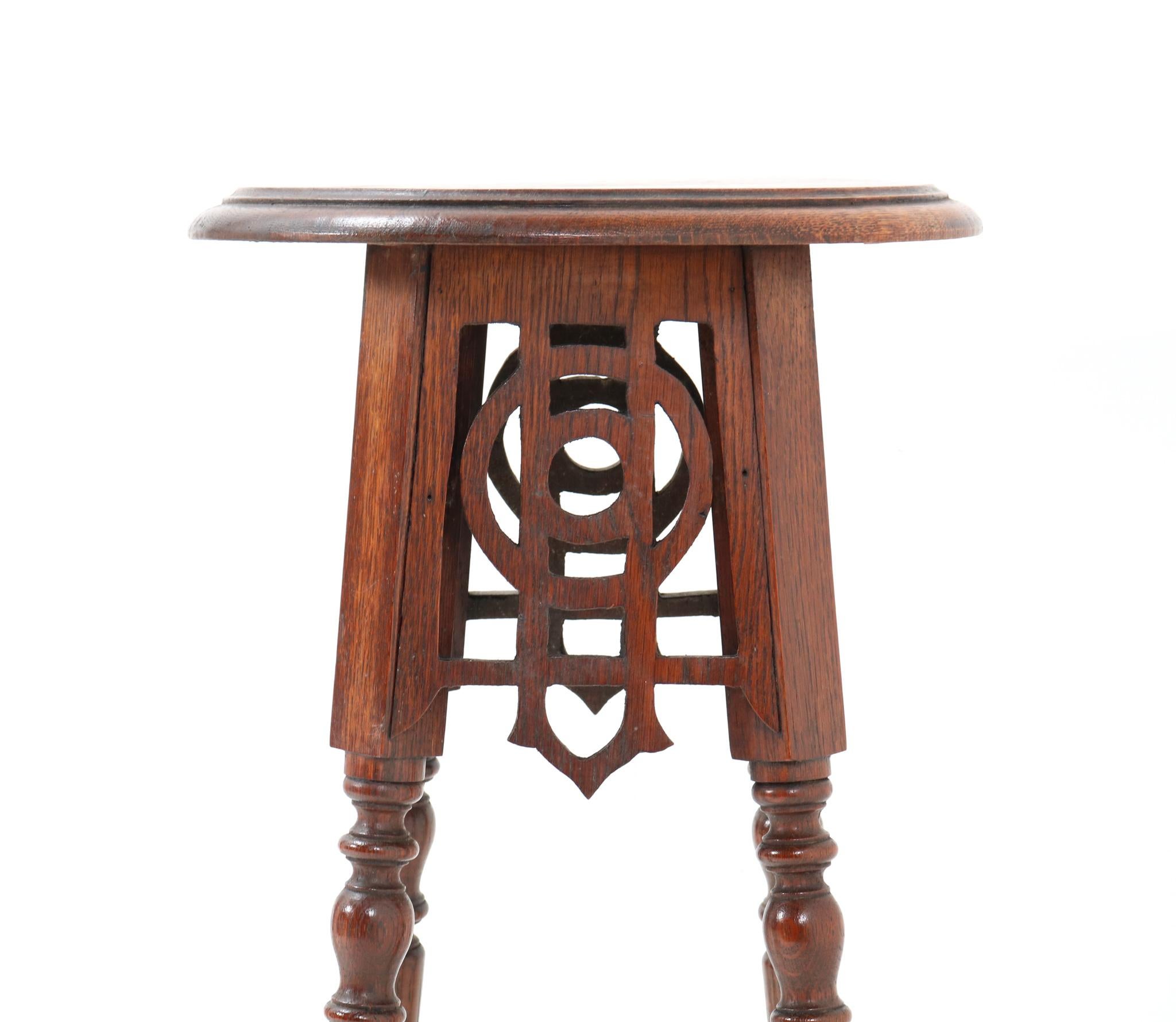 Oak Art Nouveau Pedestal Table or Plant Stand, 1900s For Sale 1