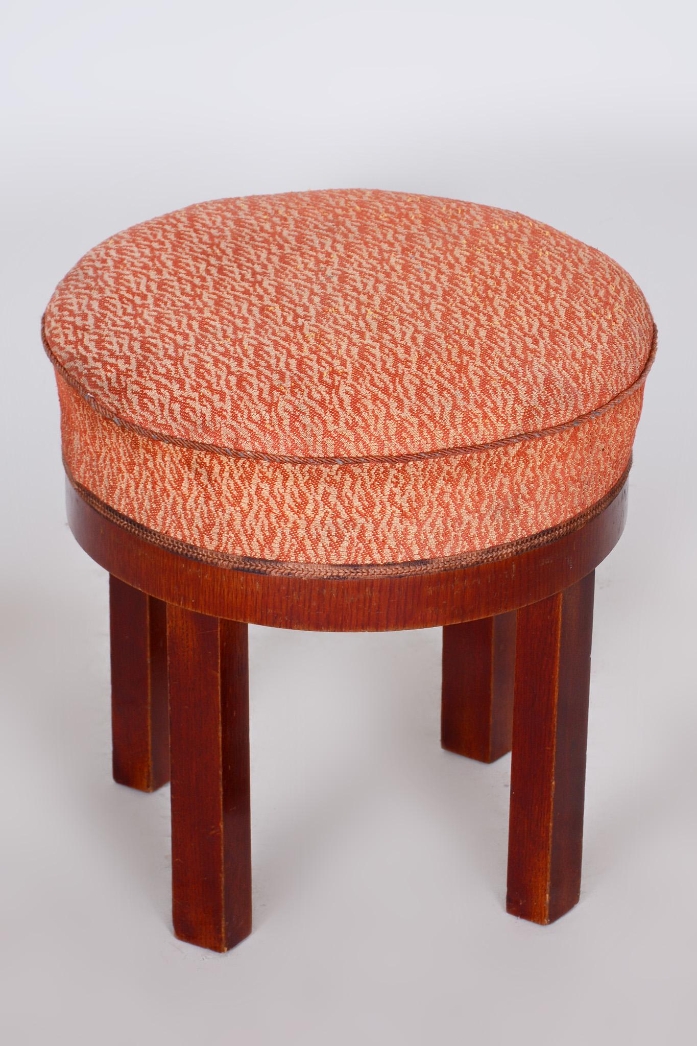 Oak Artdeco Foot Stool Made in´30s Czechia, Original Upholstery, Revived Polish In Good Condition For Sale In Horomerice, CZ