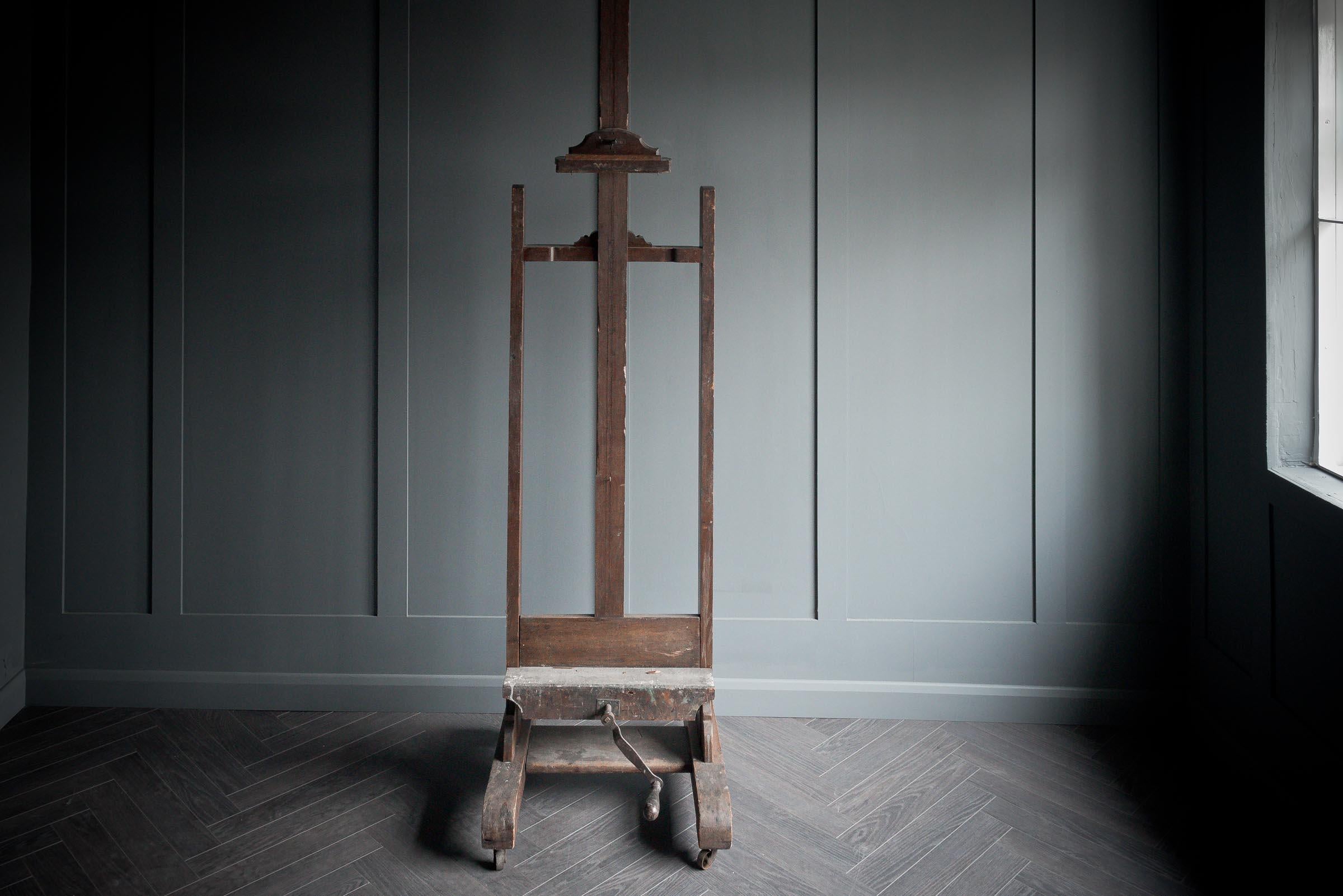 20th Century Oak Artist's Easel with Crank Mechanism For Sale