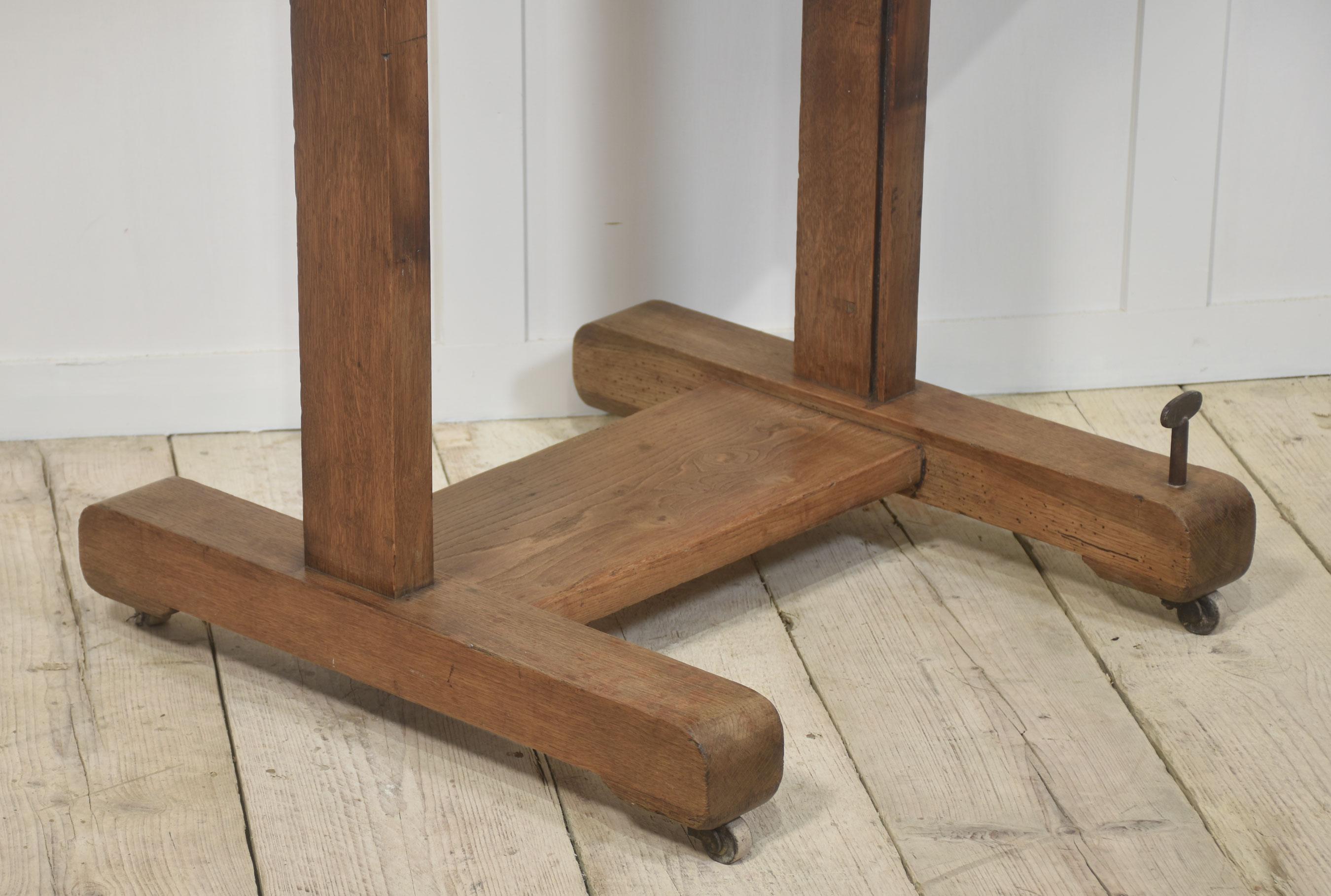 British Oak artist’s fully adjustable studio easel