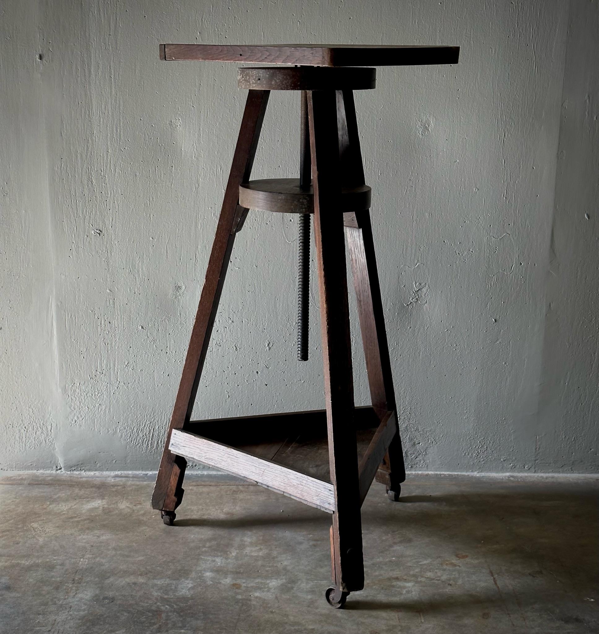 Oak Artist's Stand For Sale at 1stDibs