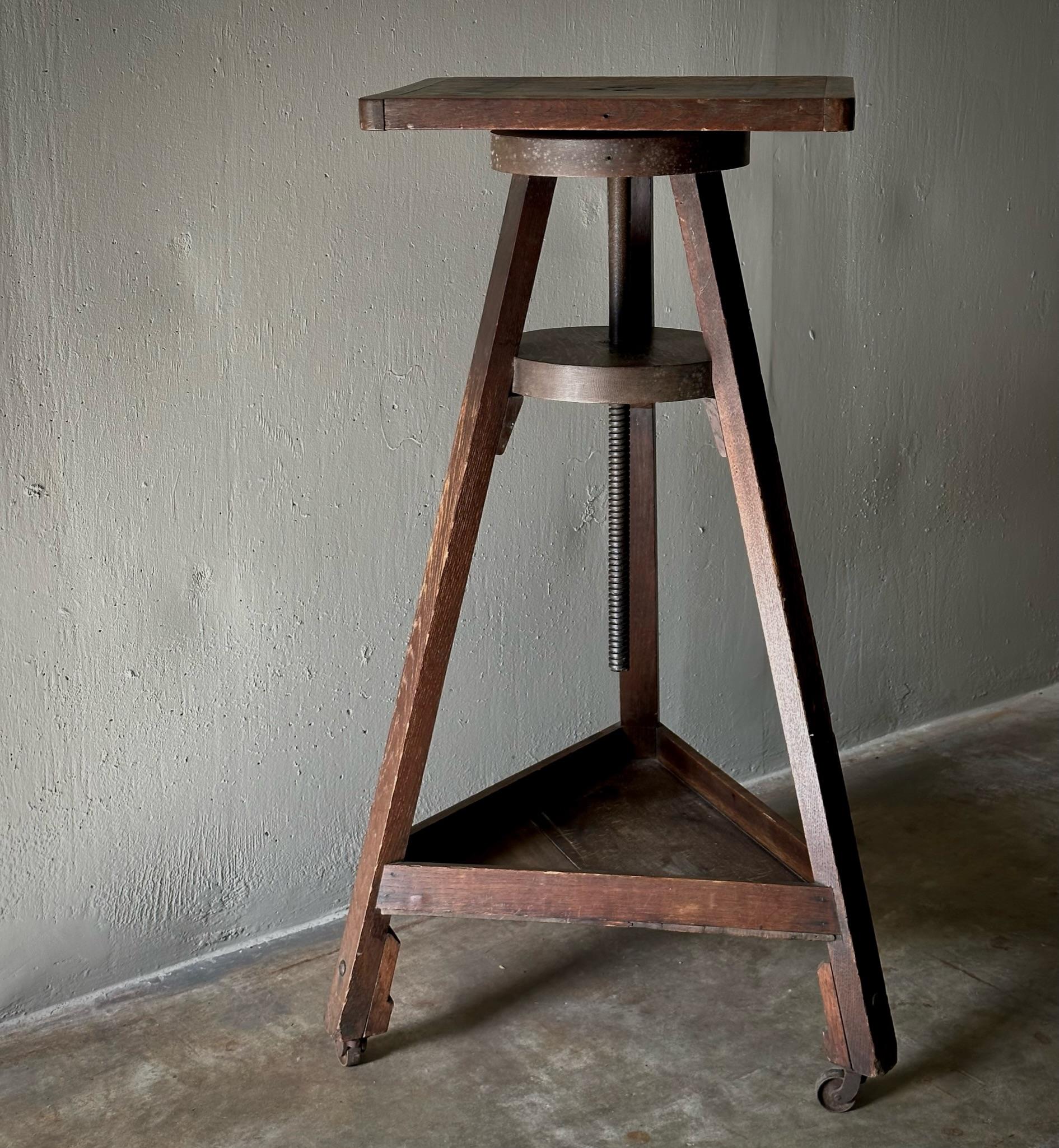 Oak Artist's Stand For Sale at 1stDibs
