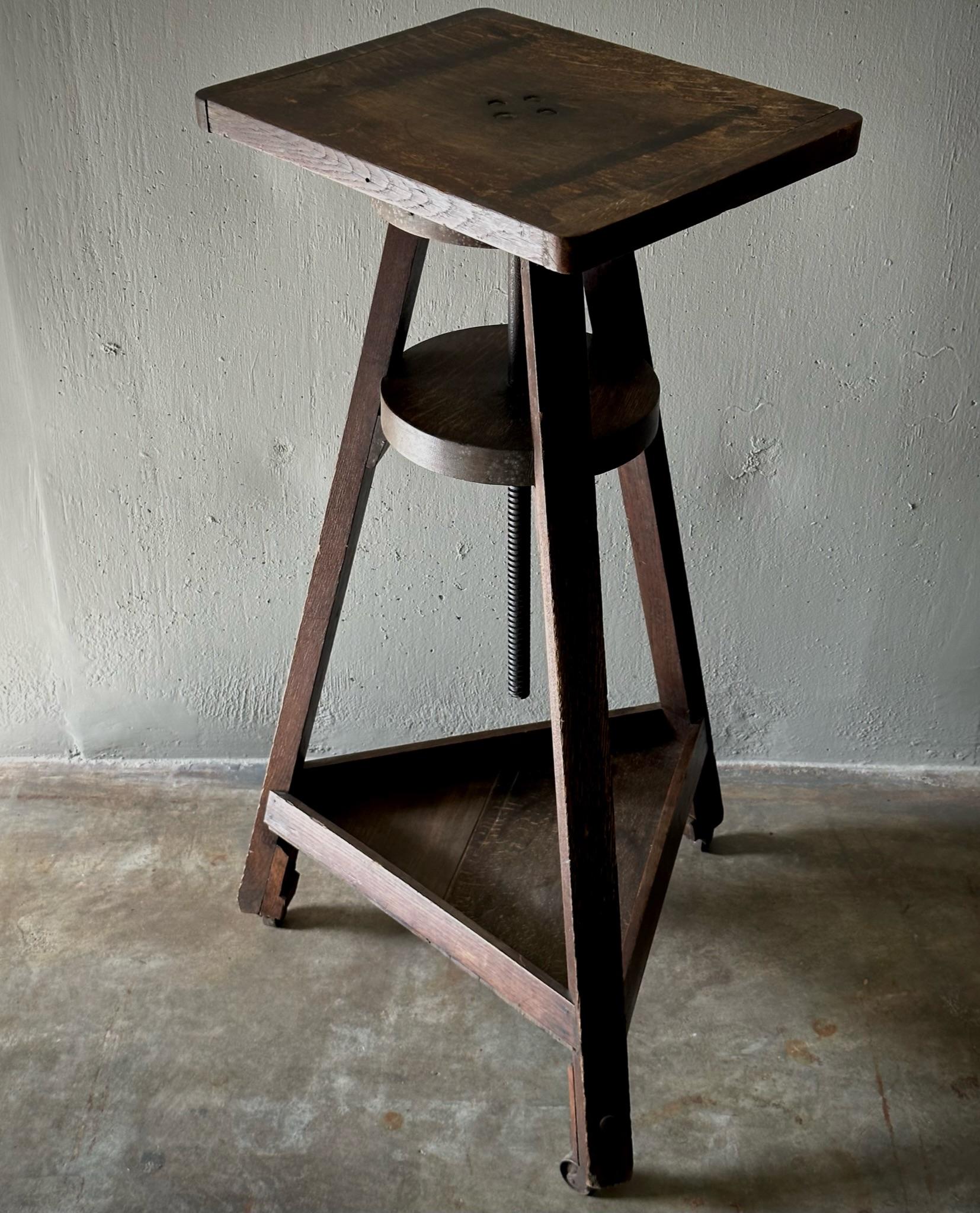 Oak Artist's Stand For Sale at 1stDibs