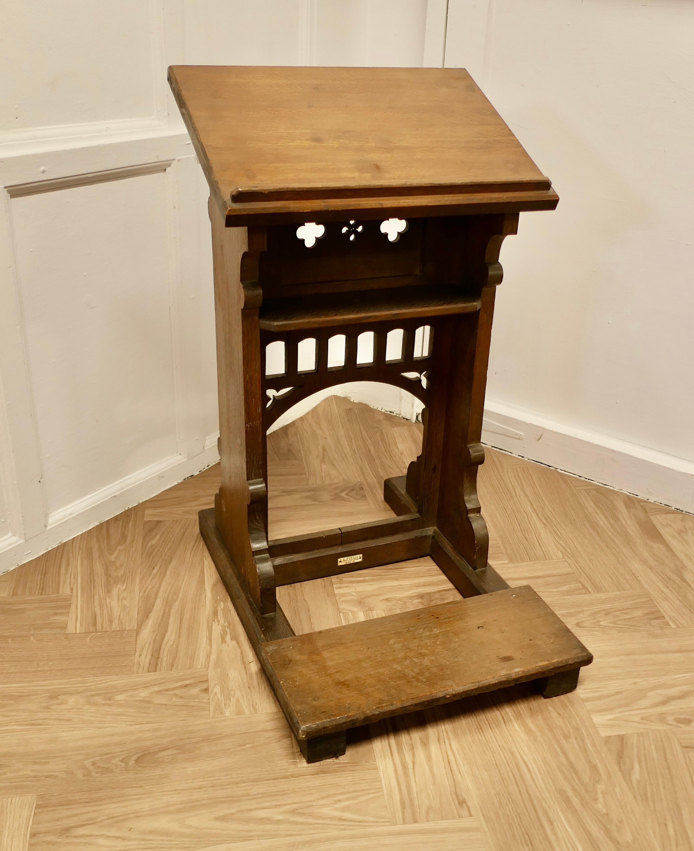 Station de reconnaissance de bureau Arts and Crafts Bon état - En vente à Godshill, Isle of Wight