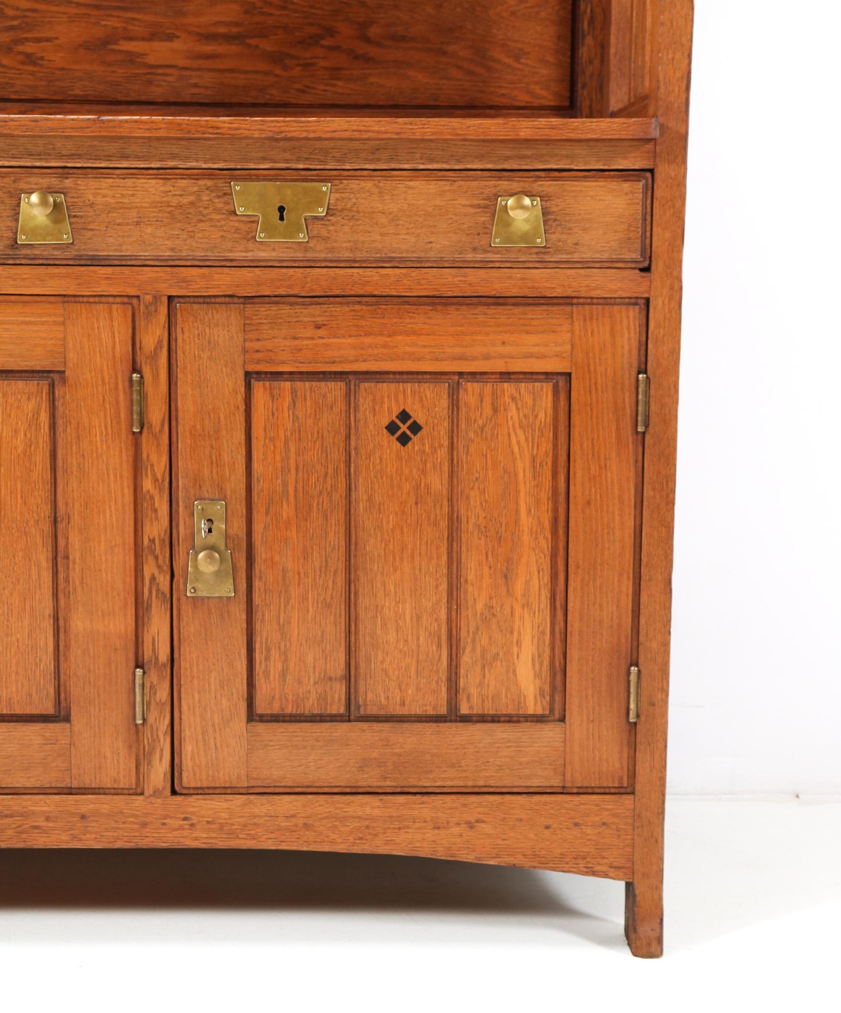 Oak Arts & Crafts Art Nouveau Buffet or Cupboard by H.F. Jansen & Zonen, 1900s In Good Condition For Sale In Amsterdam, NL