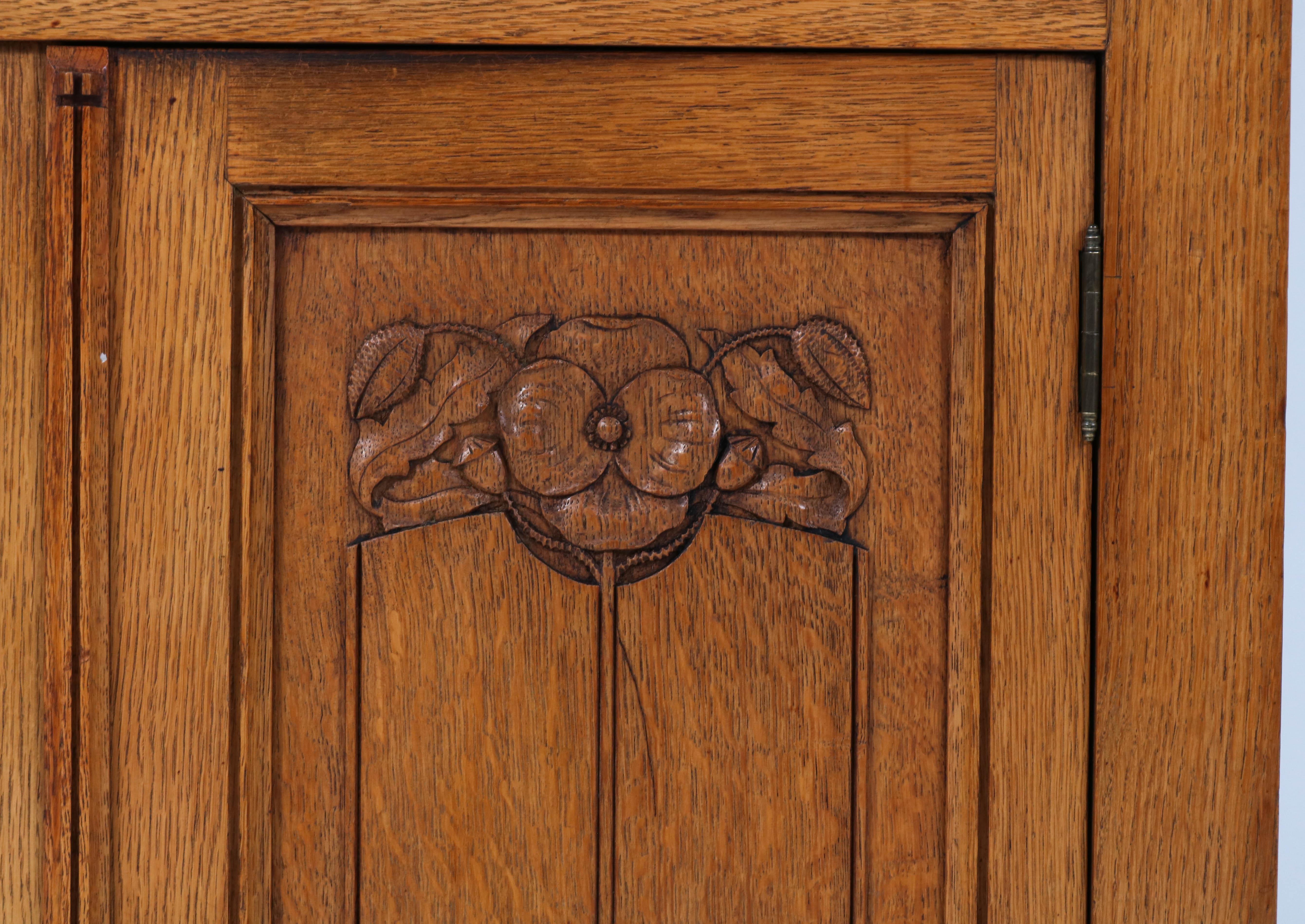 Oak Arts & Crafts Art Nouveau Cabinet by Kobus de Graaff, 1900s 3