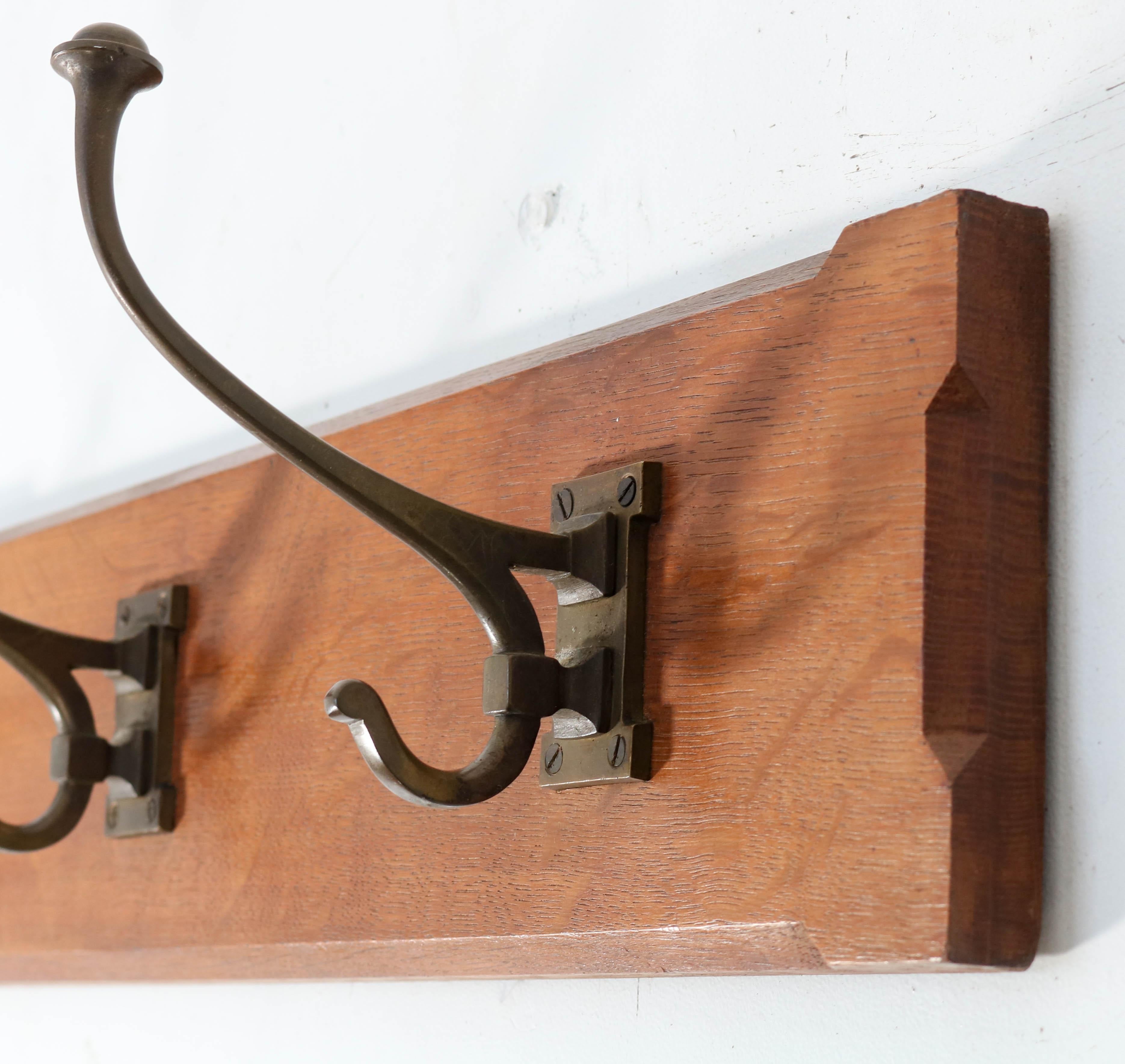 Early 20th Century Oak Arts & Crafts Art Nouveau Coat Rack Attributed to A.J. Kropholler, 1900s For Sale