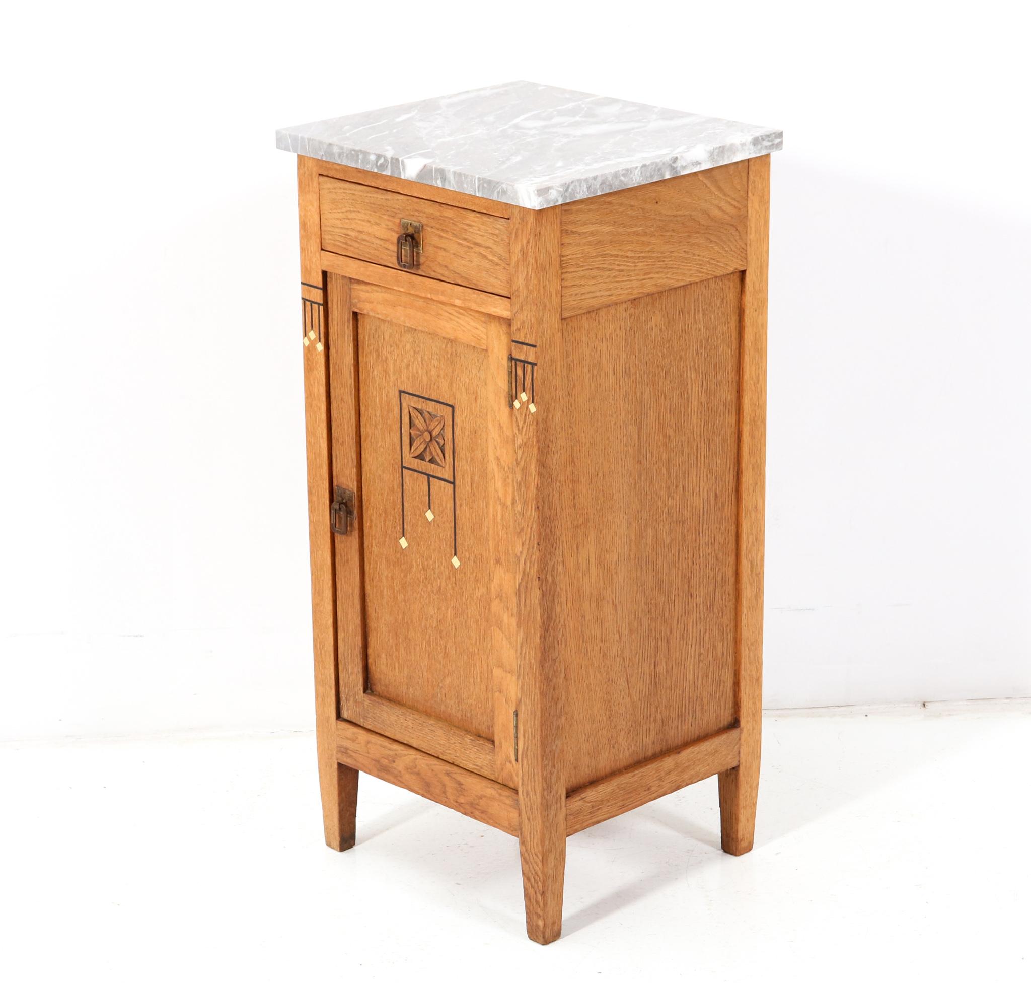 Arts and Crafts Oak Arts & Crafts Art Nouveau Nightstand or Bedside Table, 1900s For Sale