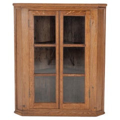 Eckschränke aus Holz