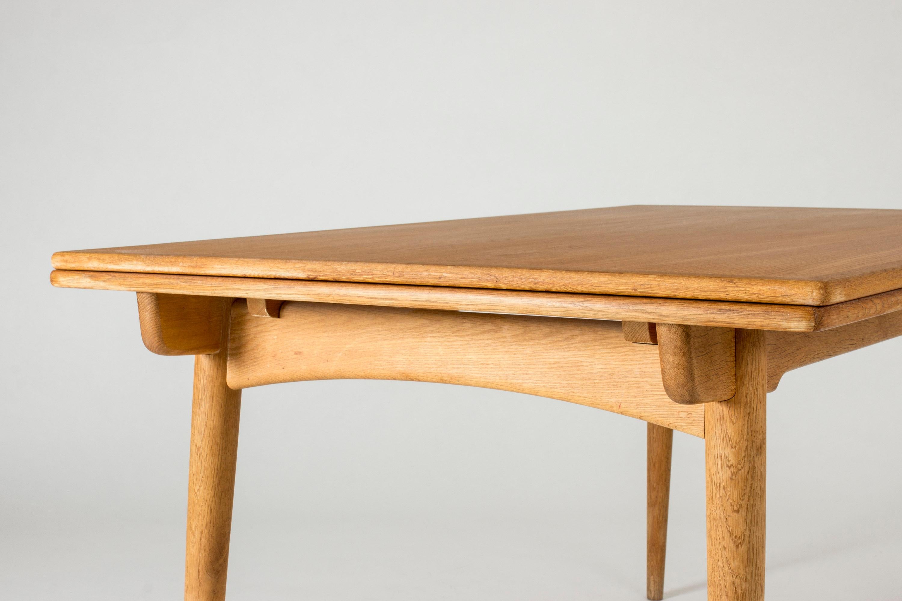 Oak “AT 312” Dining Table by Hans J. Wegner 2