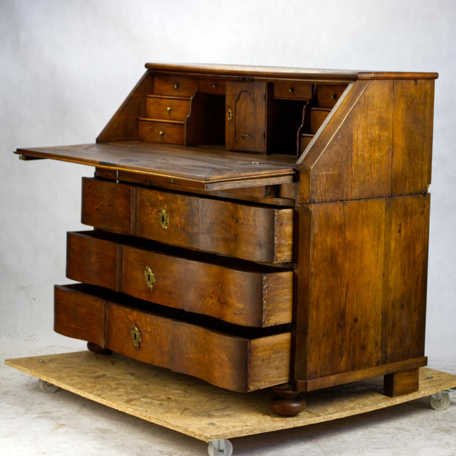 Oak Baroque Serpentine Writing Chest Bureau, circa 1800 3