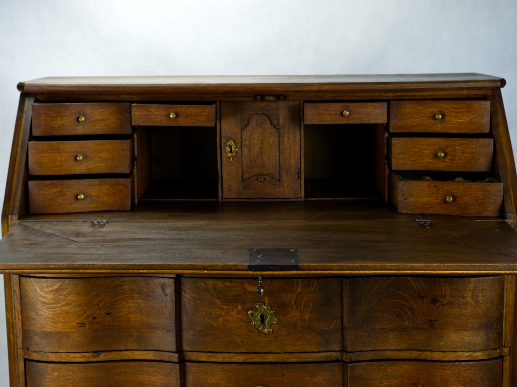 German Oak Baroque Serpentine Writing Chest Bureau, circa 1800