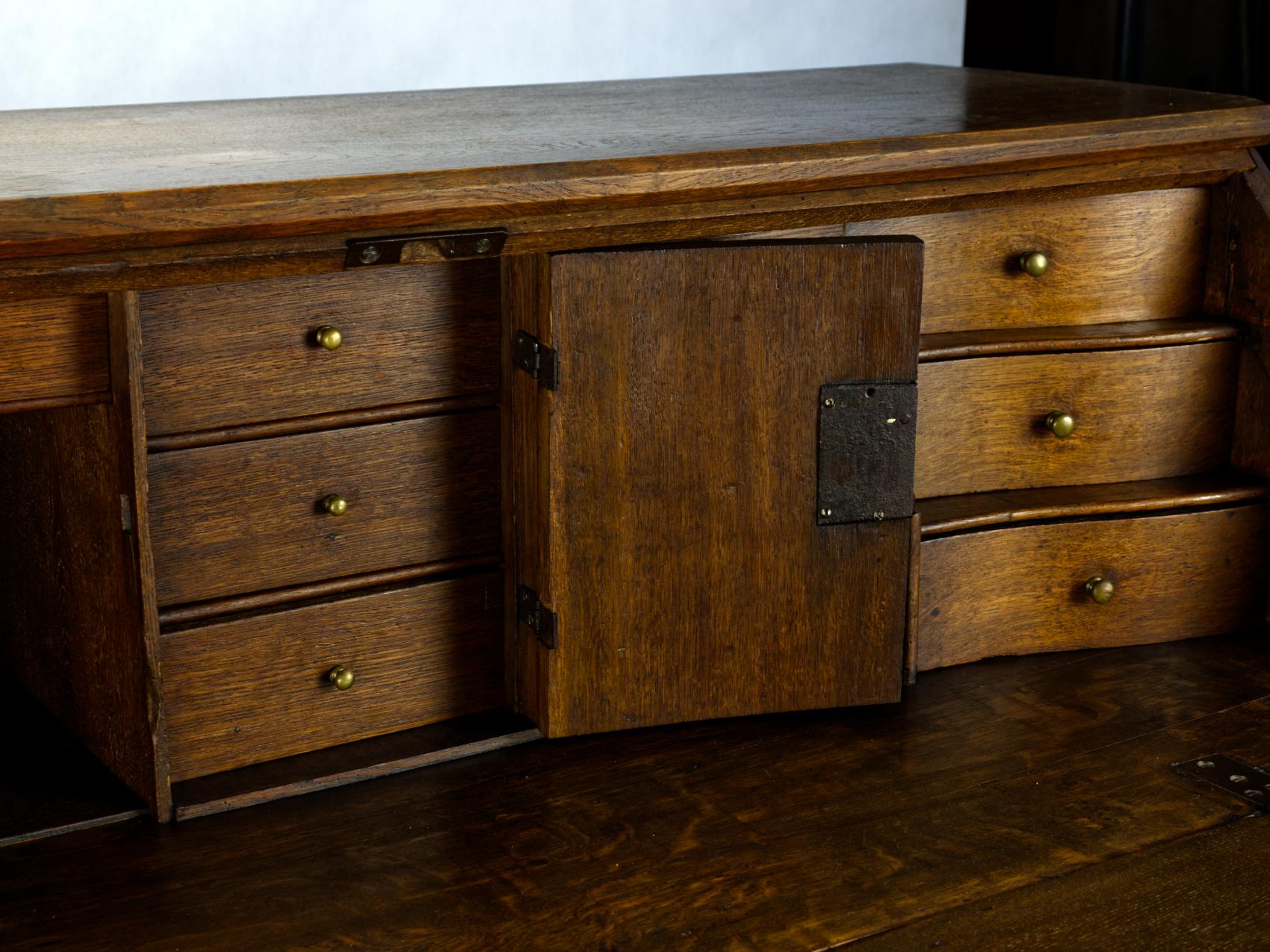 Hand-Carved Oak Baroque Serpentine Writing Chest Bureau, circa 1800