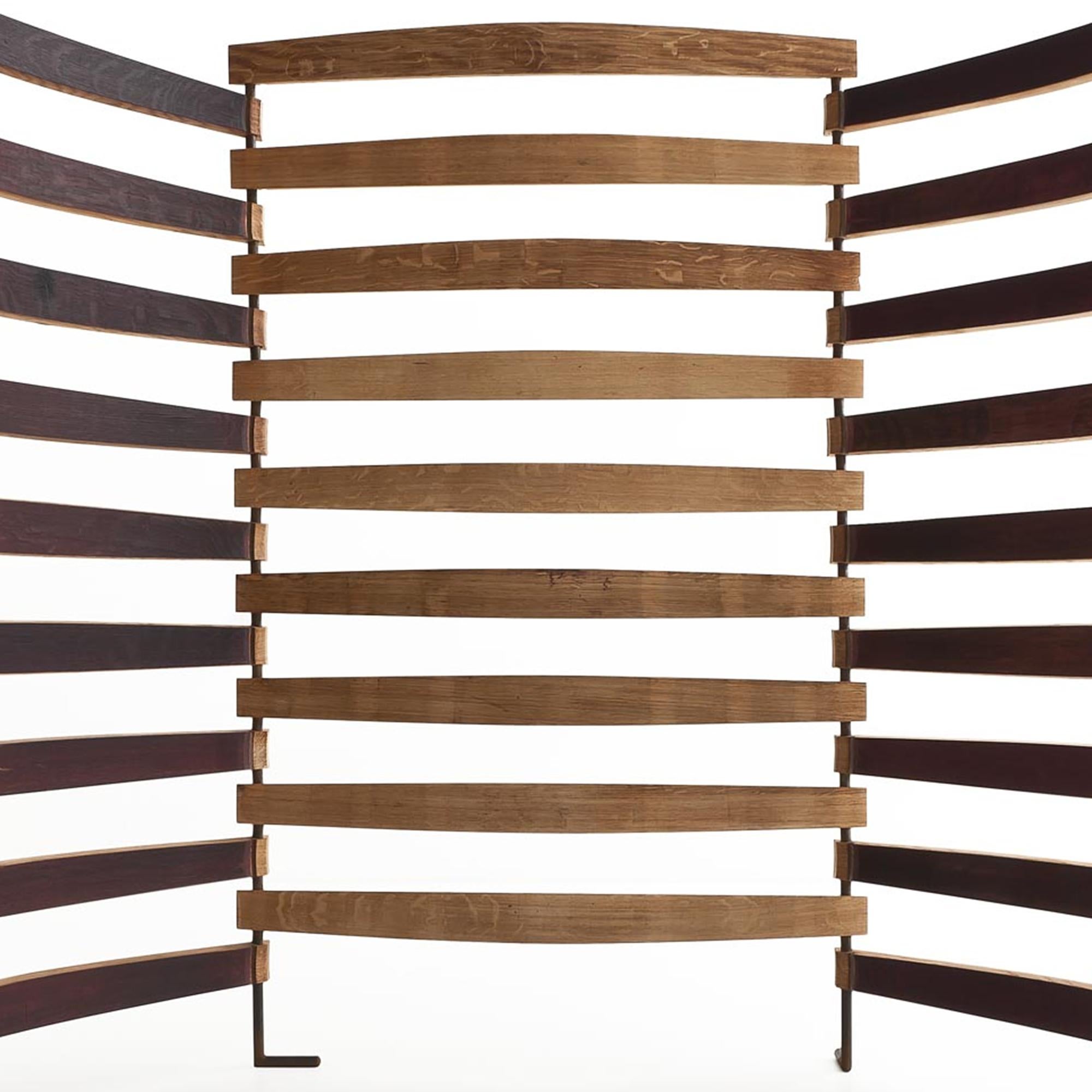 Fatto a mano Oak Barrel Folding Screen in vendita