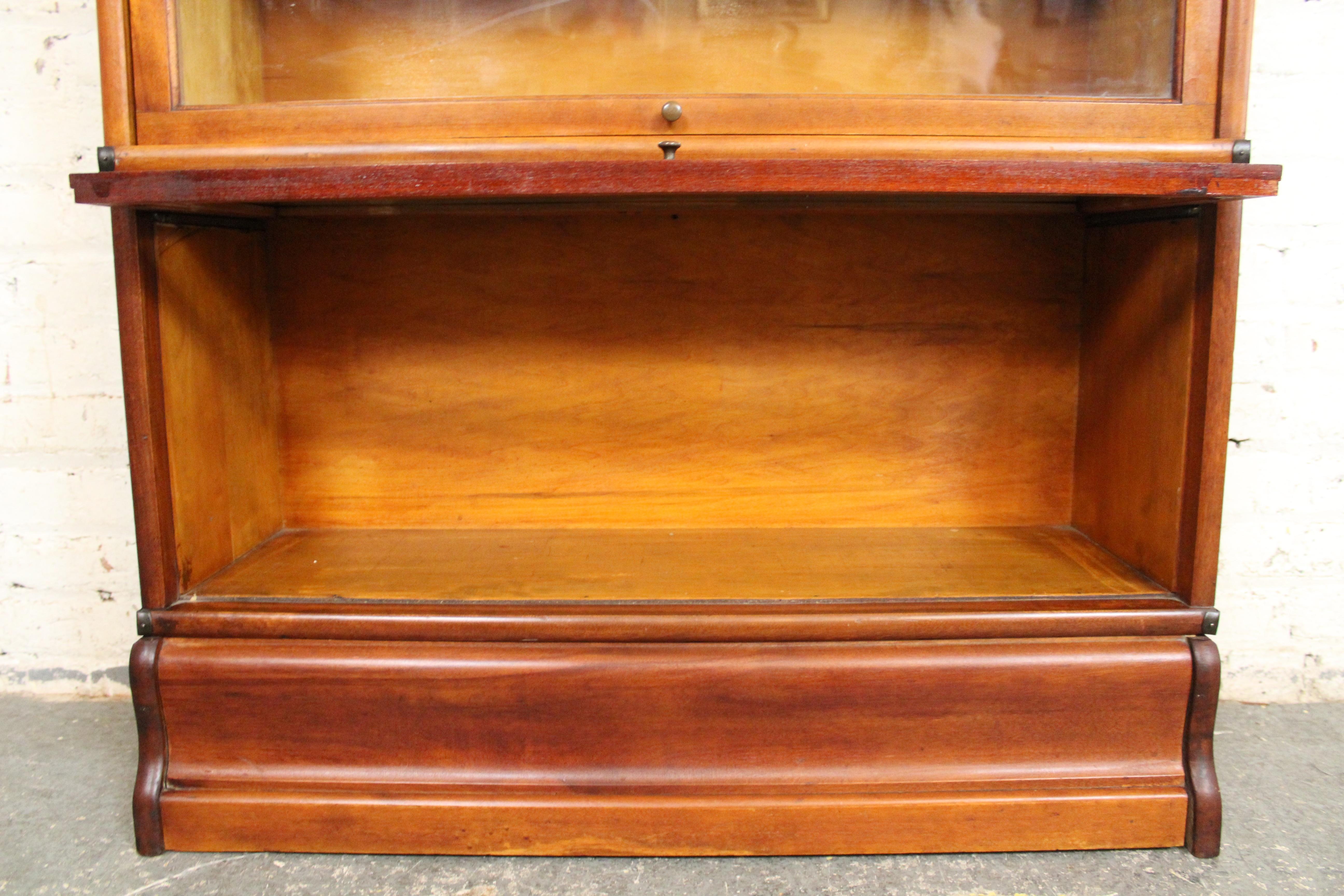 Libreria Barrister in Oak di Globe Wernicke in vendita 2