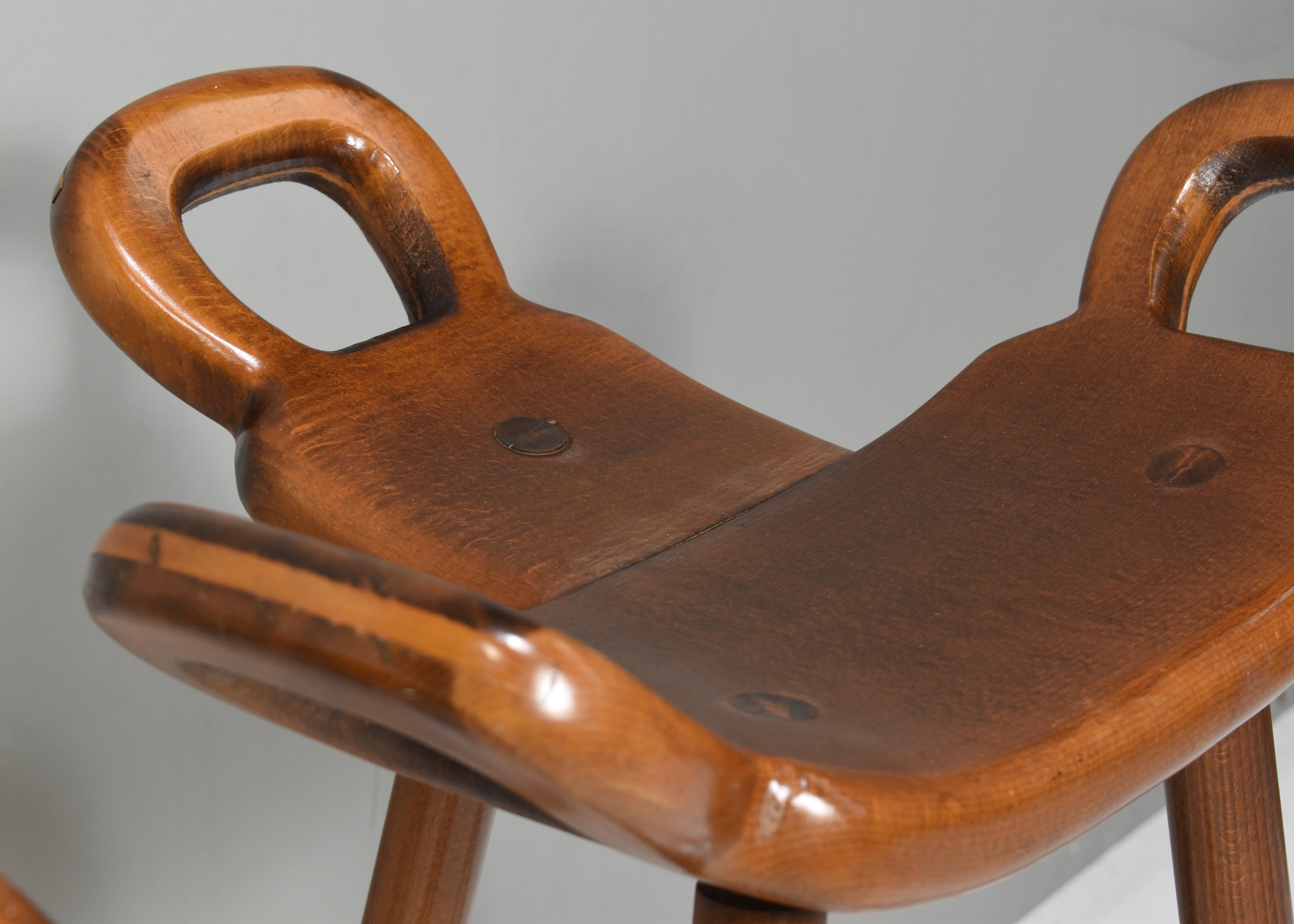Tabourets de bar en Oak dans le style de Sergio Rodrigues, Espagne / Brésil - années 1970 en vente 8