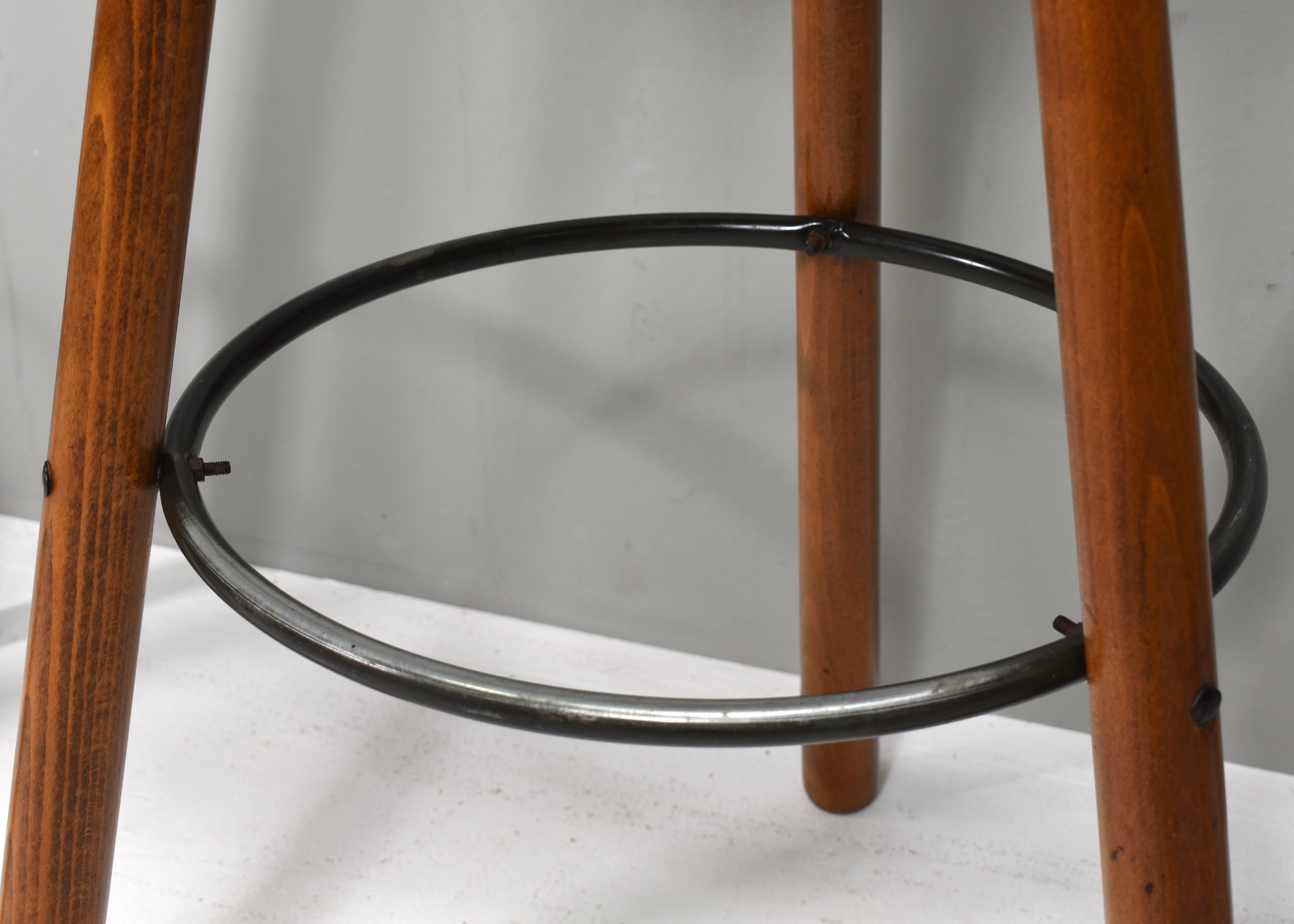 Tabourets de bar en Oak dans le style de Sergio Rodrigues, Espagne / Brésil - années 1970 en vente 9