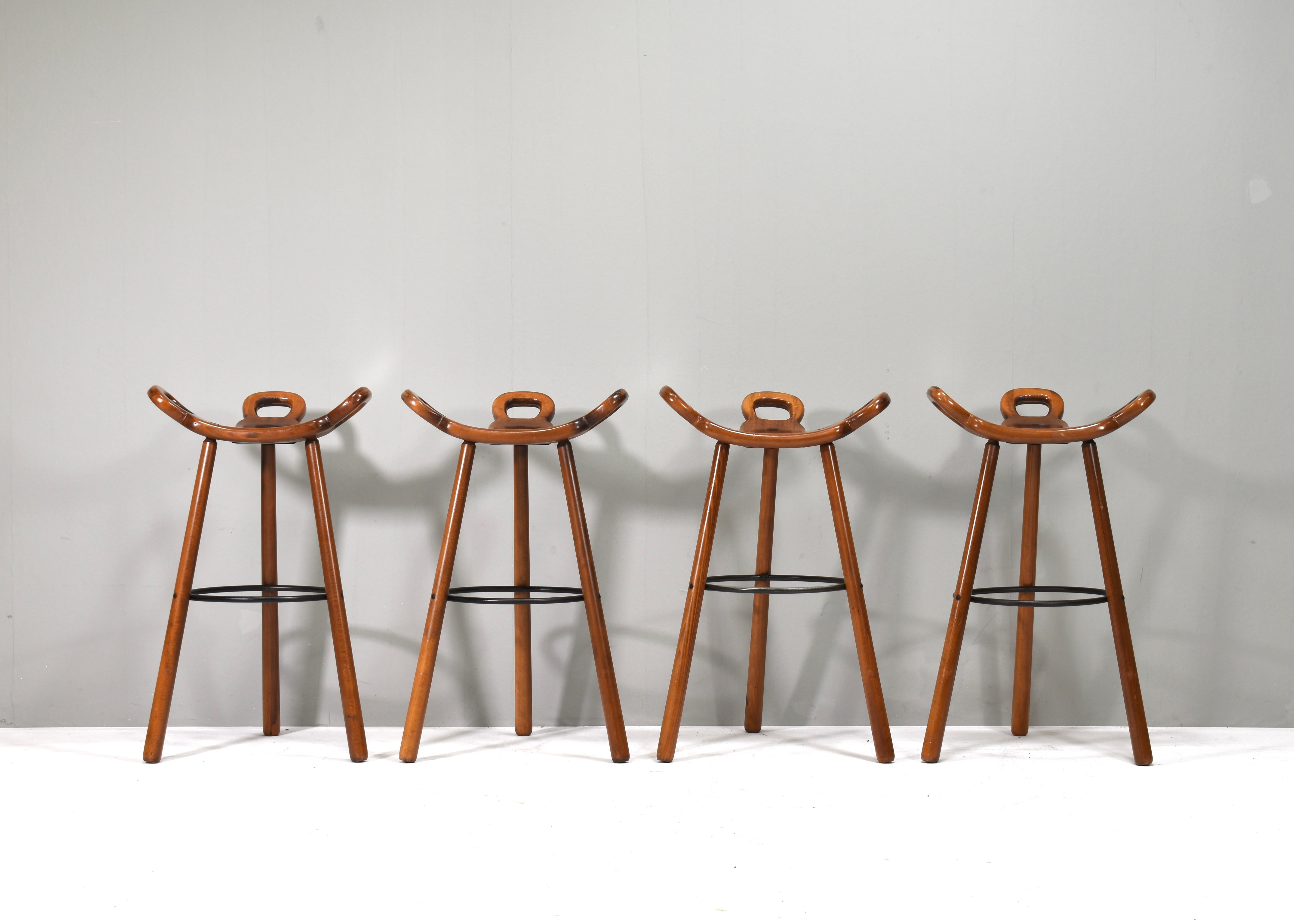 Mid-Century Modern Tabourets de bar en Oak dans le style de Sergio Rodrigues, Espagne / Brésil - années 1970 en vente