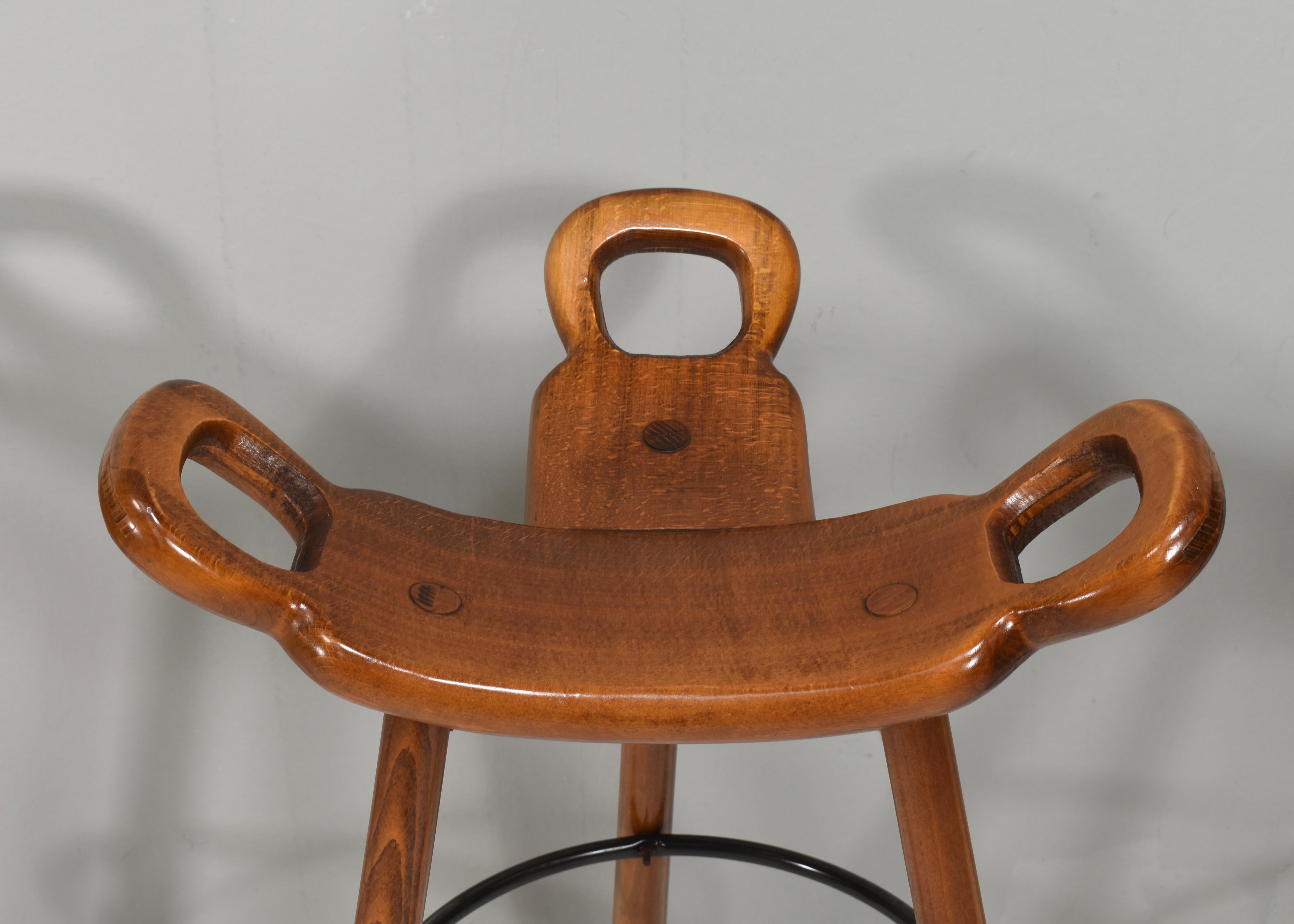 Tabourets de bar en Oak dans le style de Sergio Rodrigues, Espagne / Brésil - années 1970 en vente 1