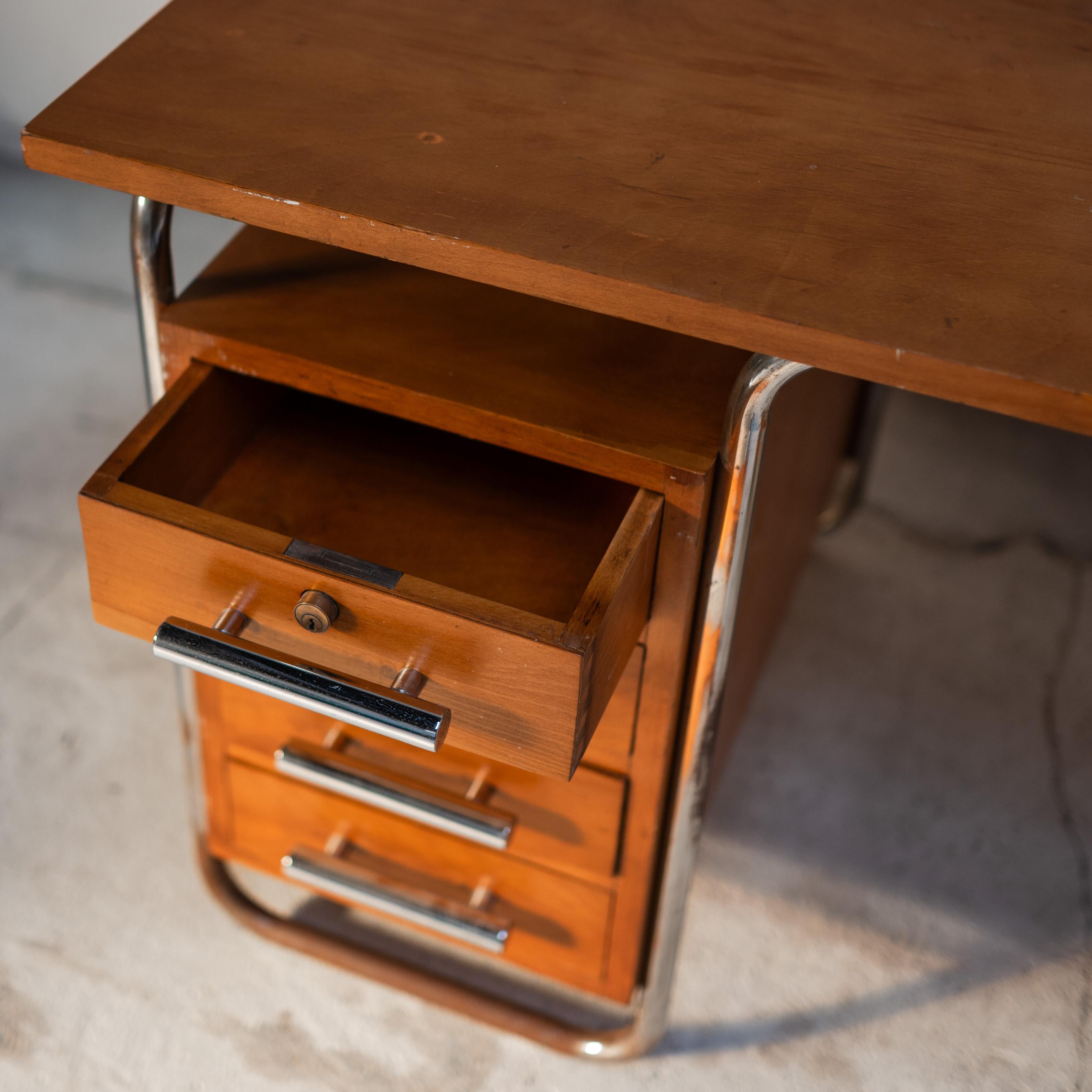 Oak Bauhaus Writing Desk by Marcel Breuer, 1930s In Good Condition For Sale In Tokyo, Tokyo