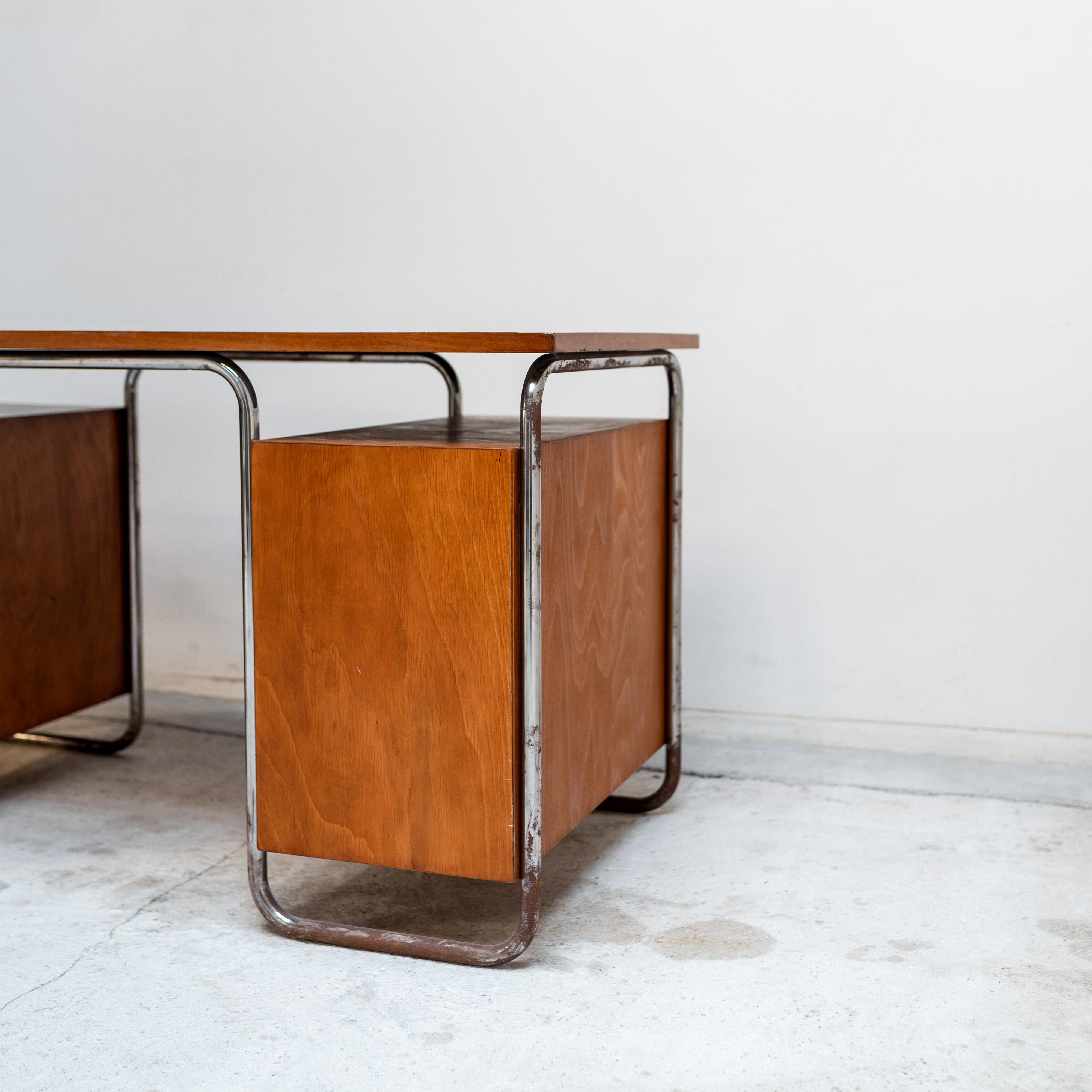 Oak Bauhaus Writing Desk by Marcel Breuer, 1930s For Sale 3