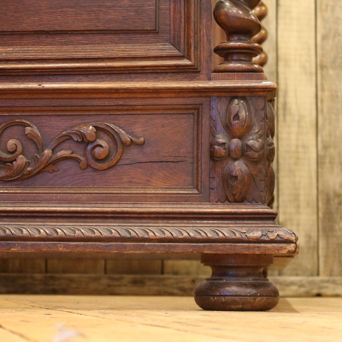 Oak Bed with Barley Twist Posts, WD30 3