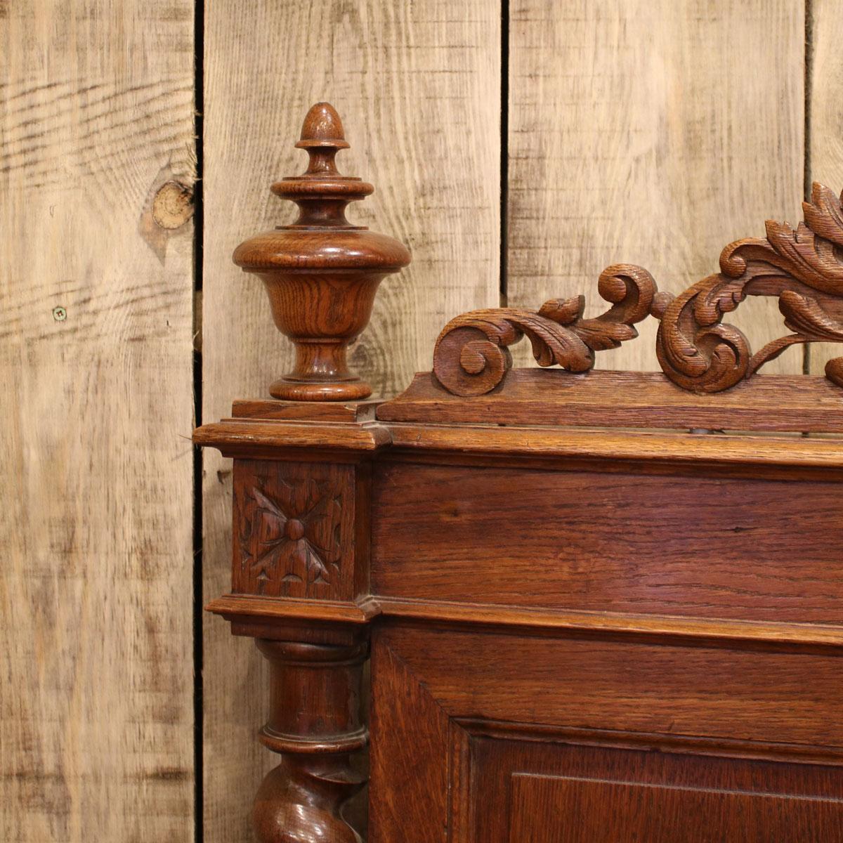 Oak Bed with Barley Twist Posts, WD30 1