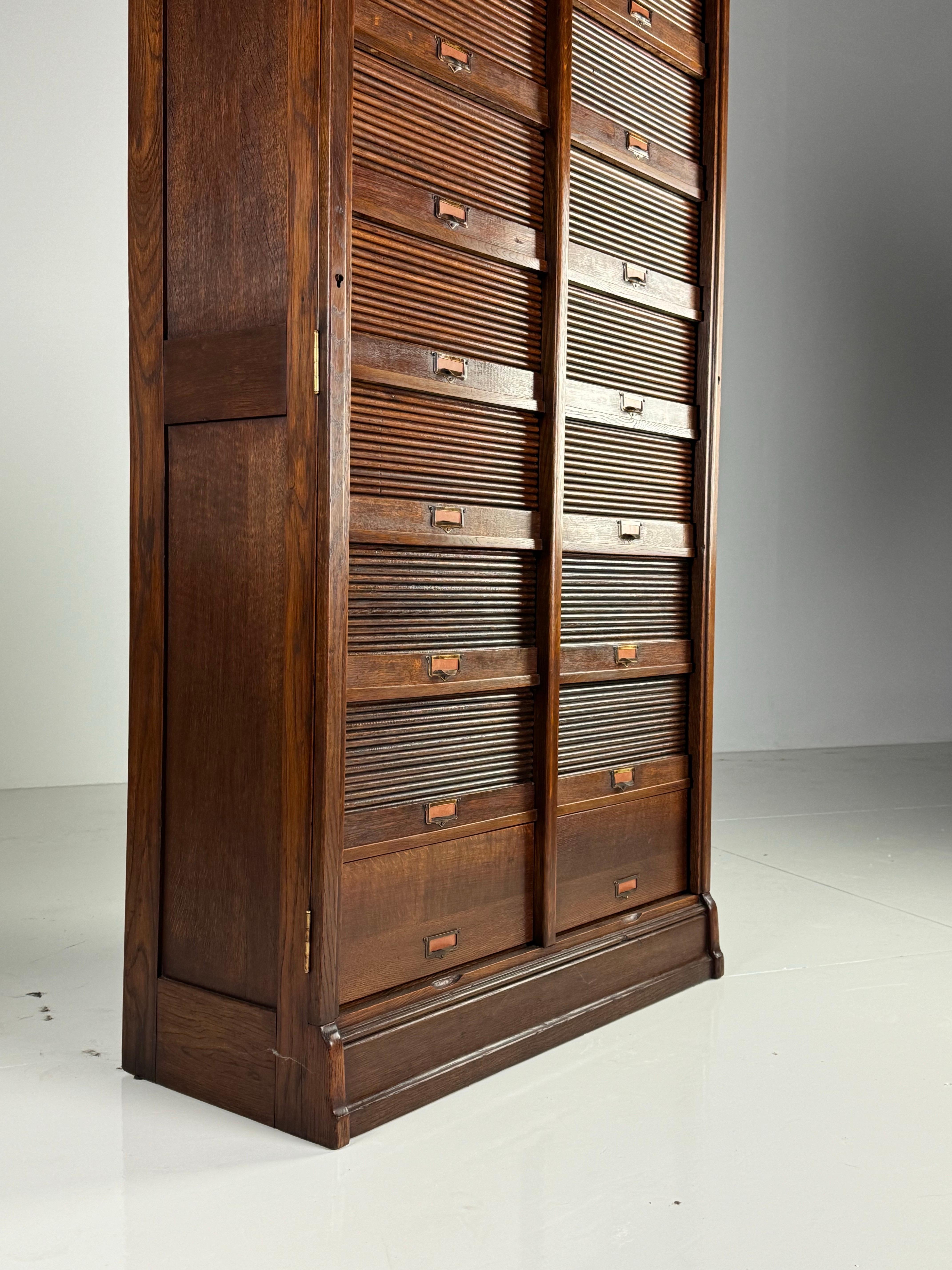 Oak Belgian filing cabinet For Sale 10