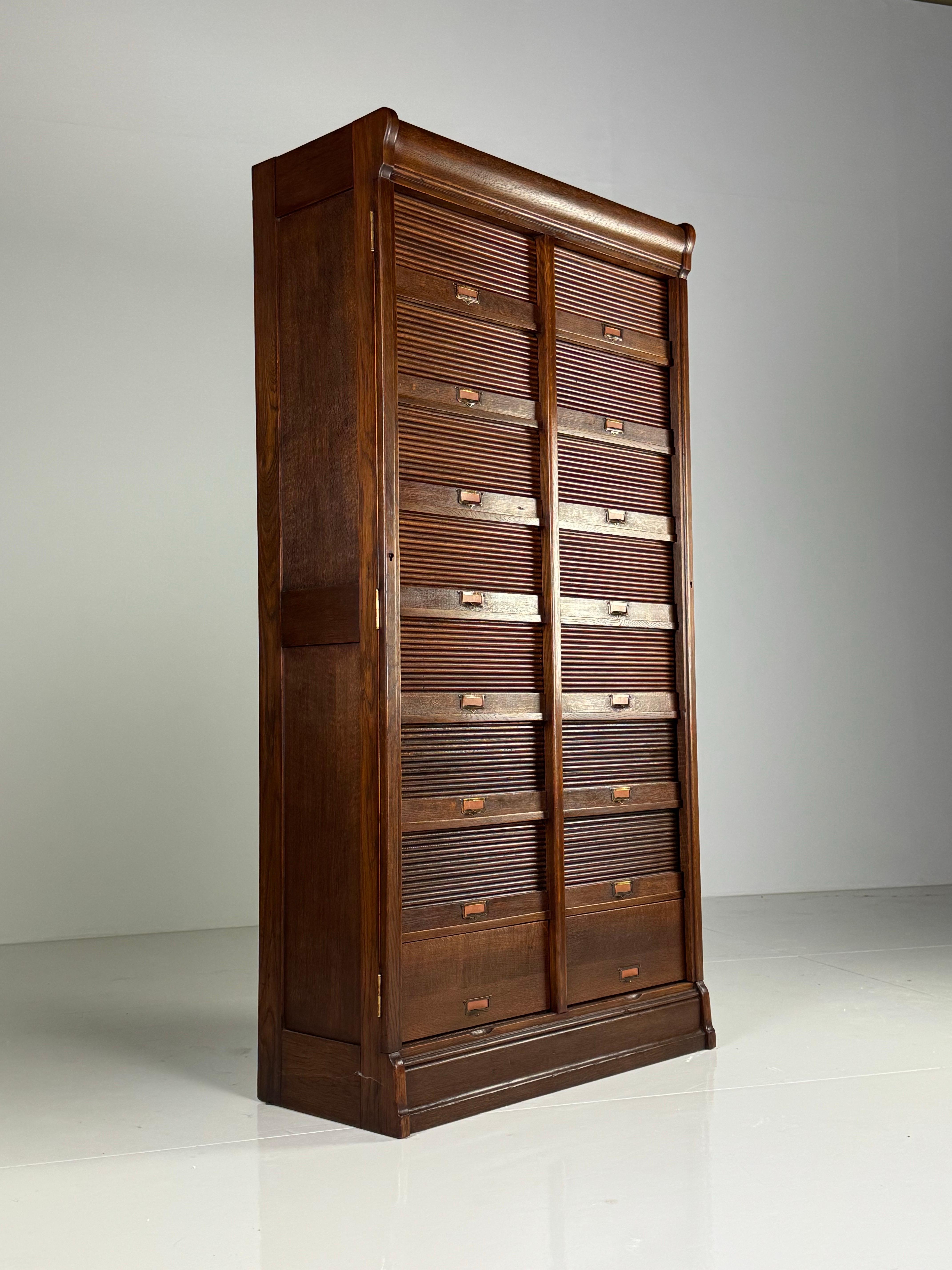 Oak Belgian filing cabinet For Sale 12