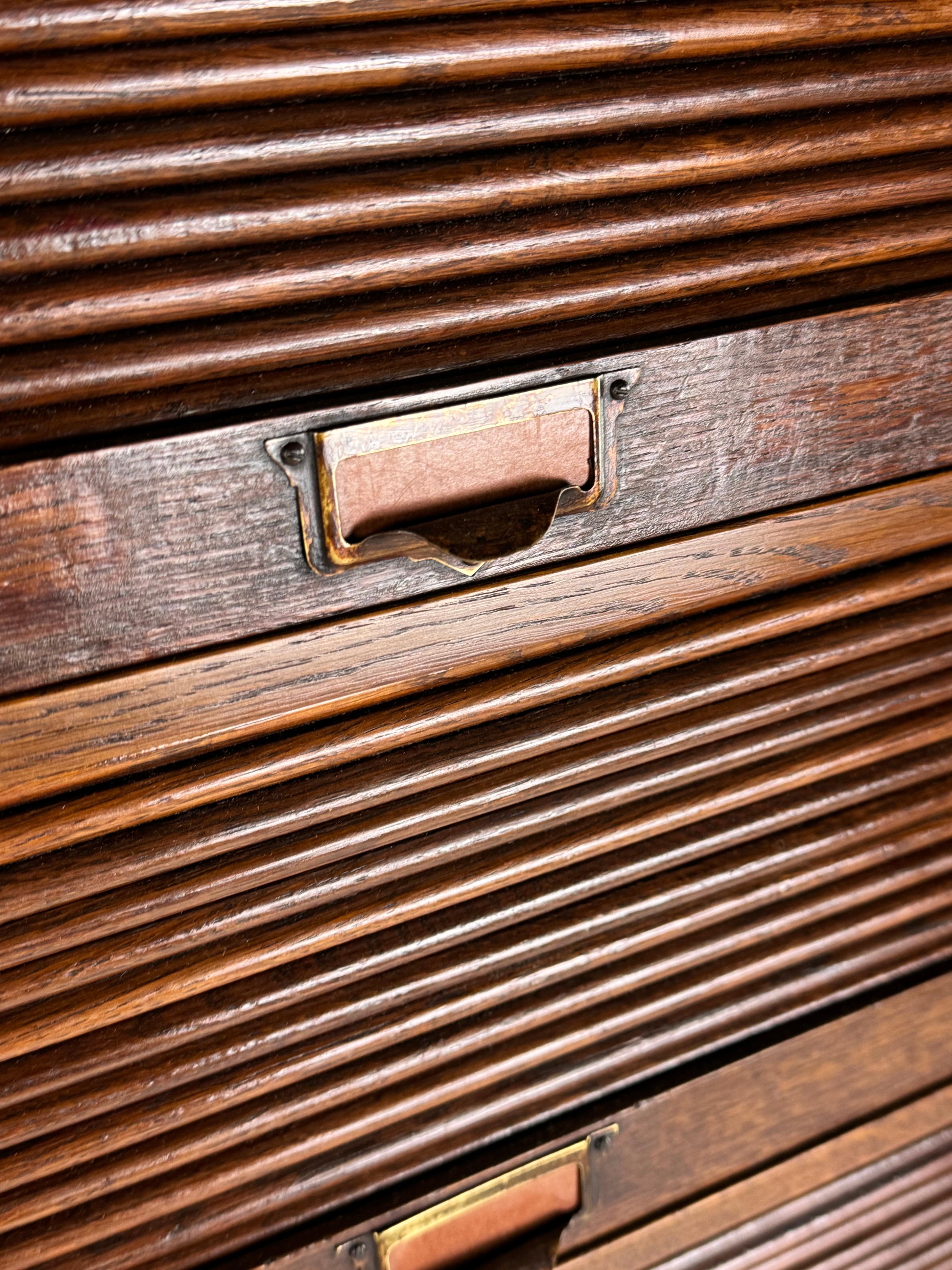 Oak Belgian filing cabinet For Sale 3