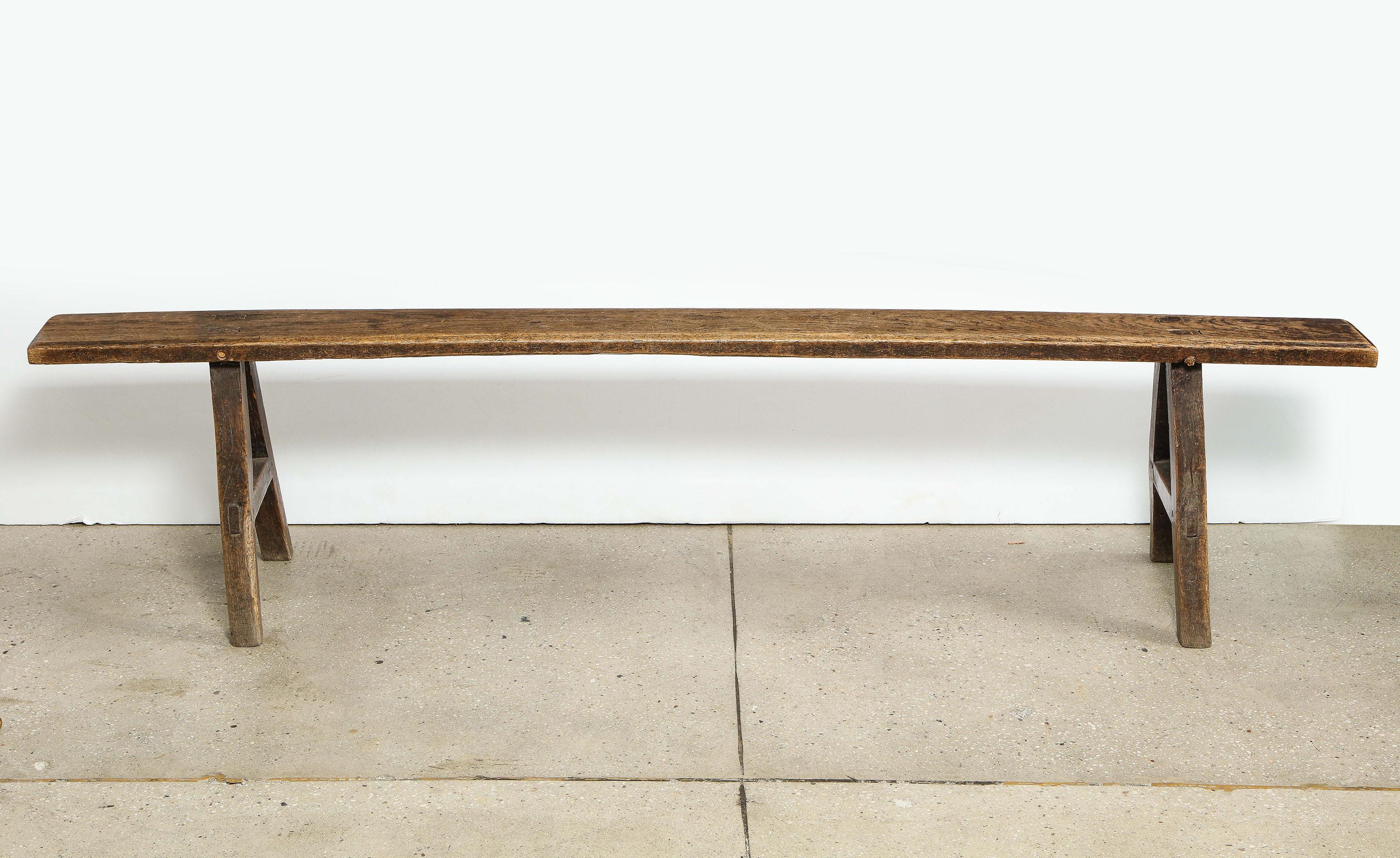 Quirky Welsh 18th Century Oak Bench In Good Condition For Sale In New York, NY