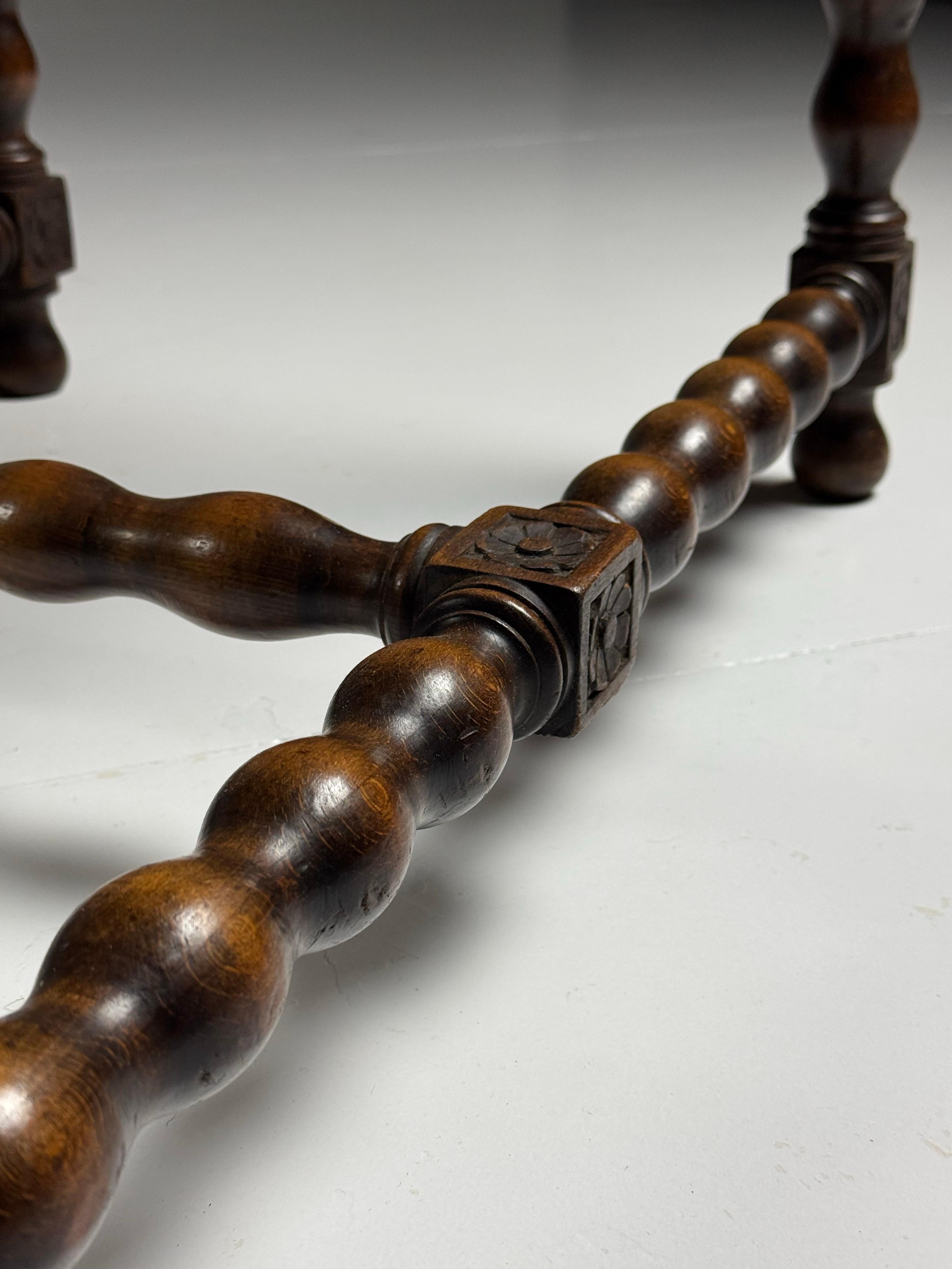 Fine XIX secolo Oak Bobbin table ca. 1900 in vendita