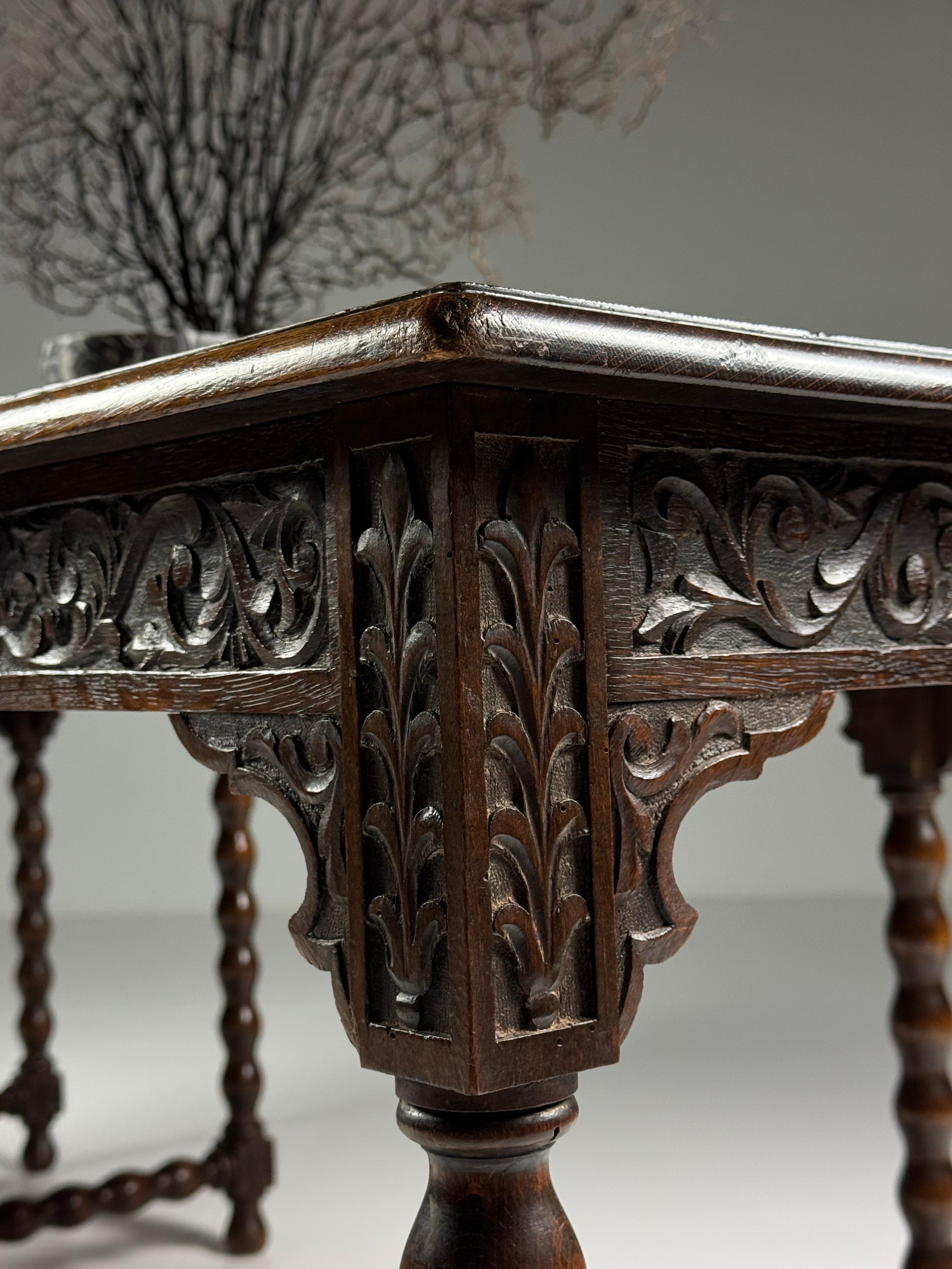 Oak Bobbin table ca. 1900 in vendita 1