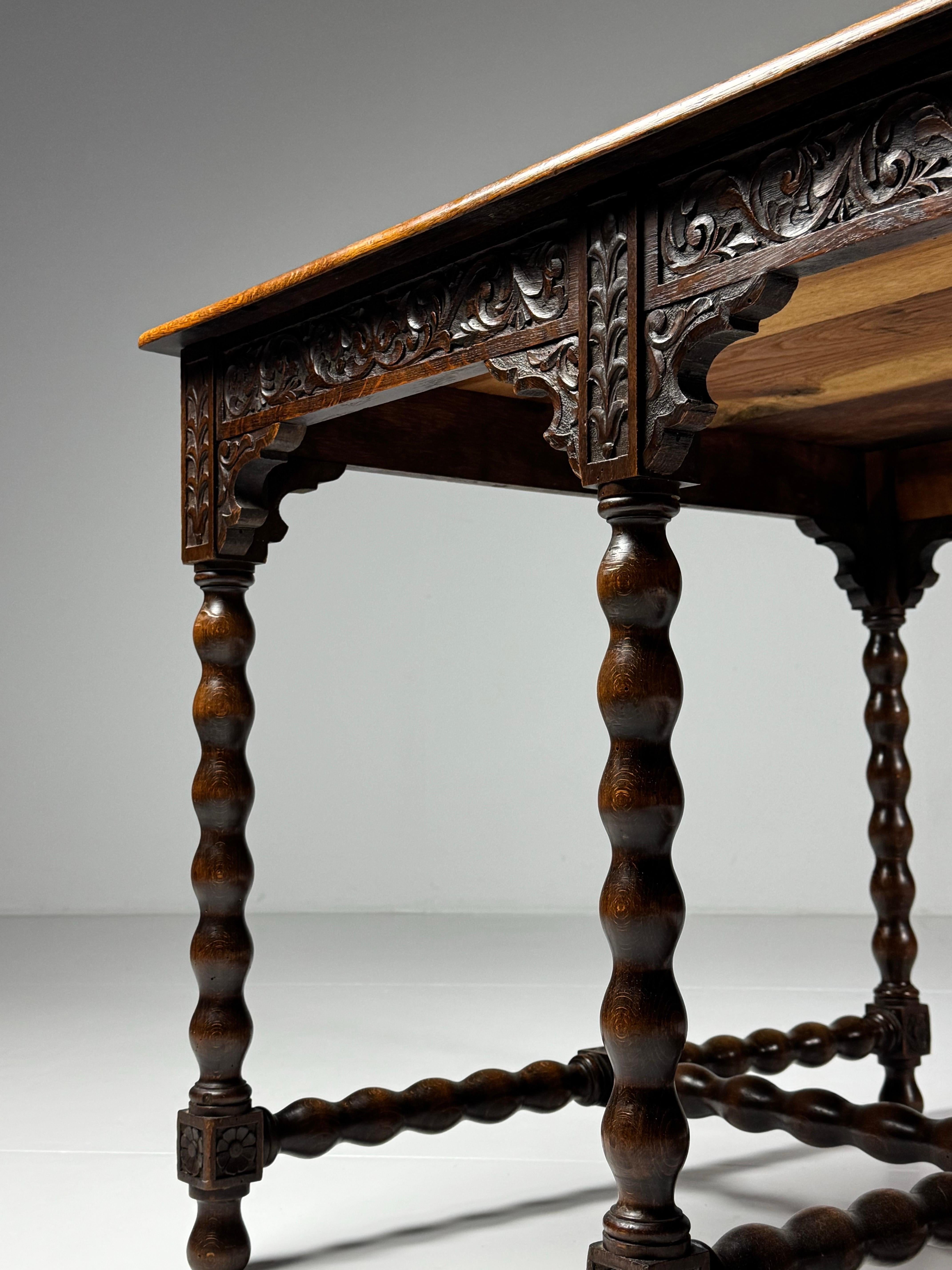 Oak Bobbin table ca. 1900 in vendita 3