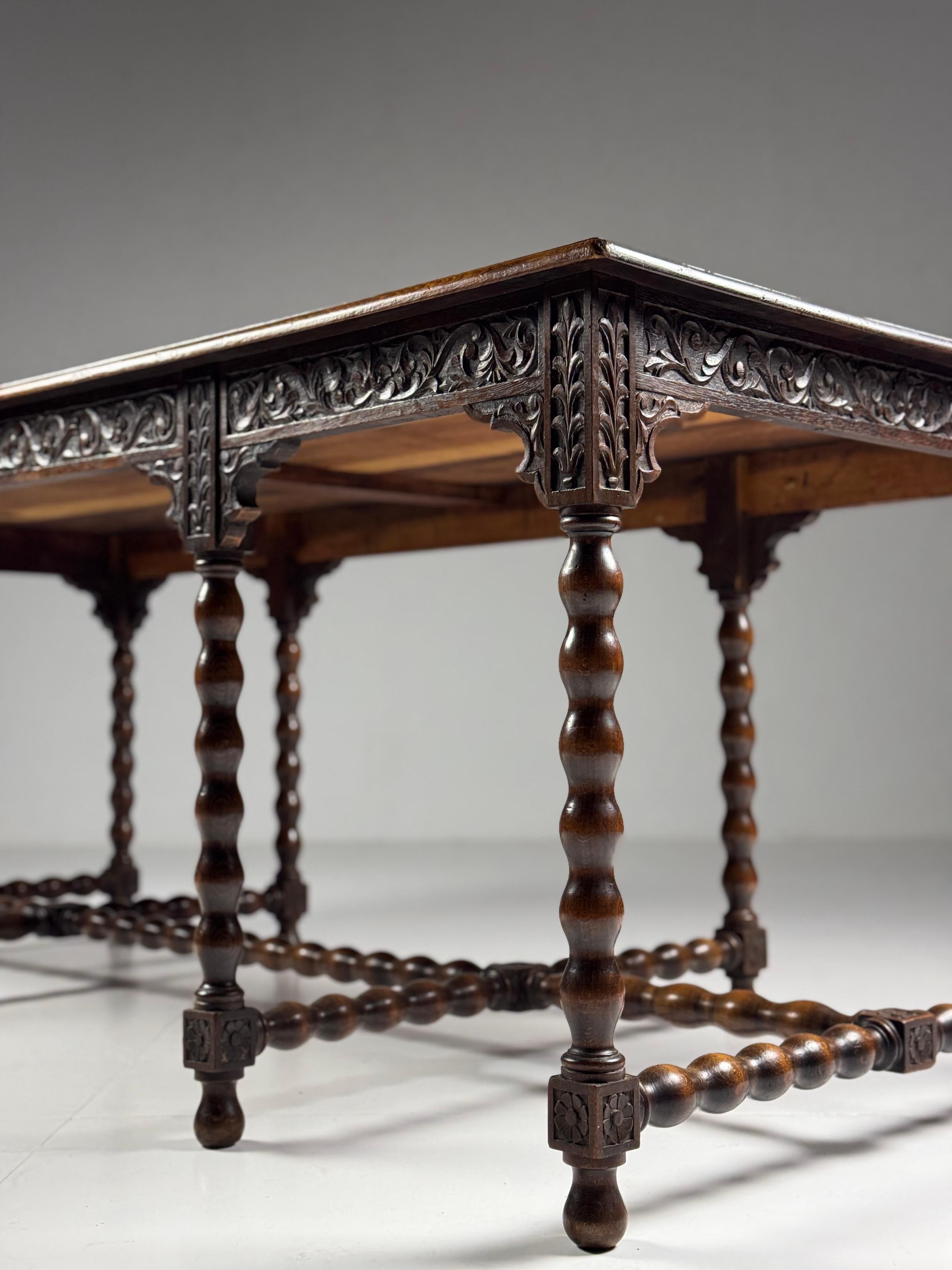Oak Bobbin table ca. 1900 in vendita 4